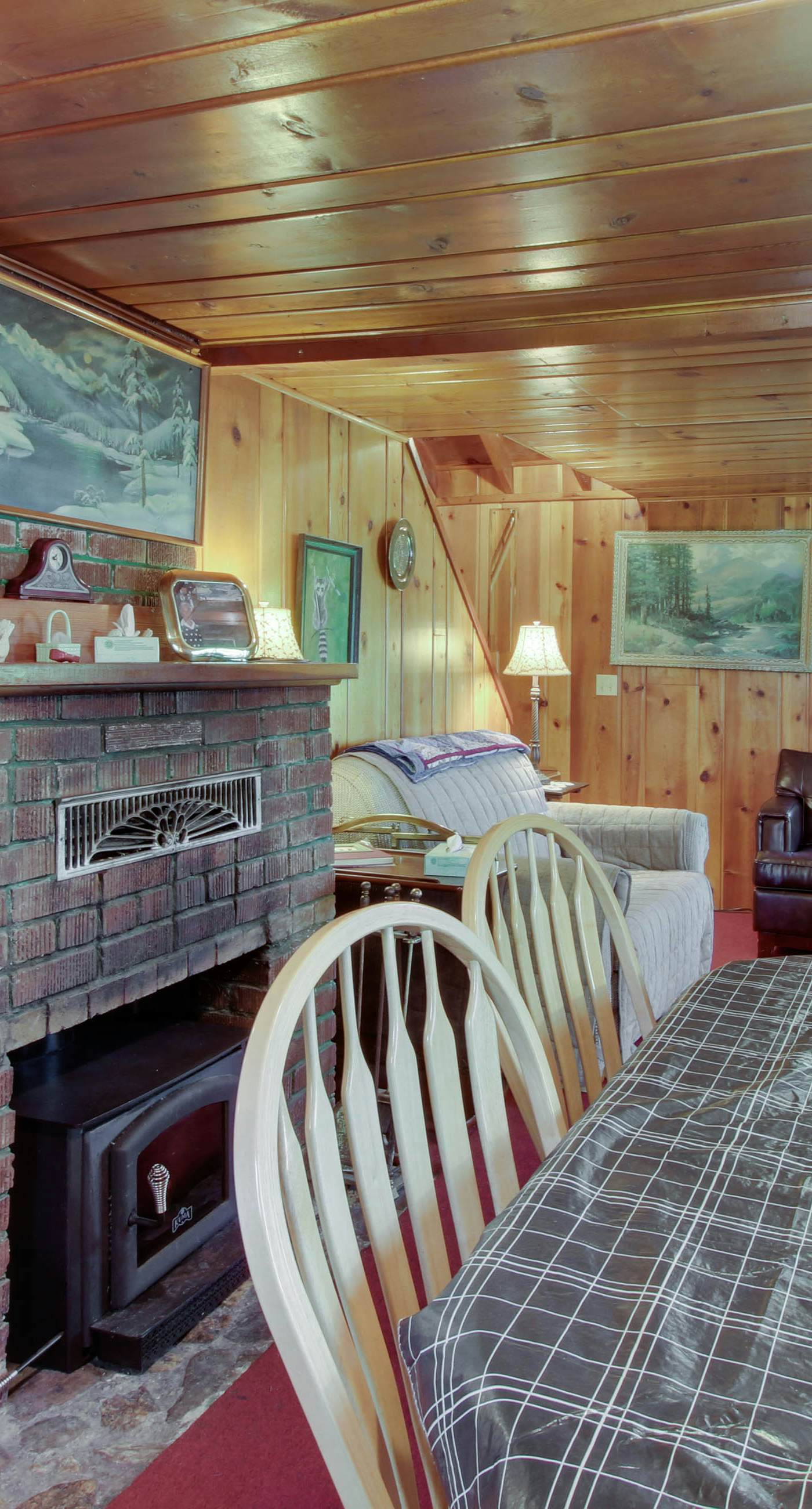 Rustic Lake House - Private Dock & Deck