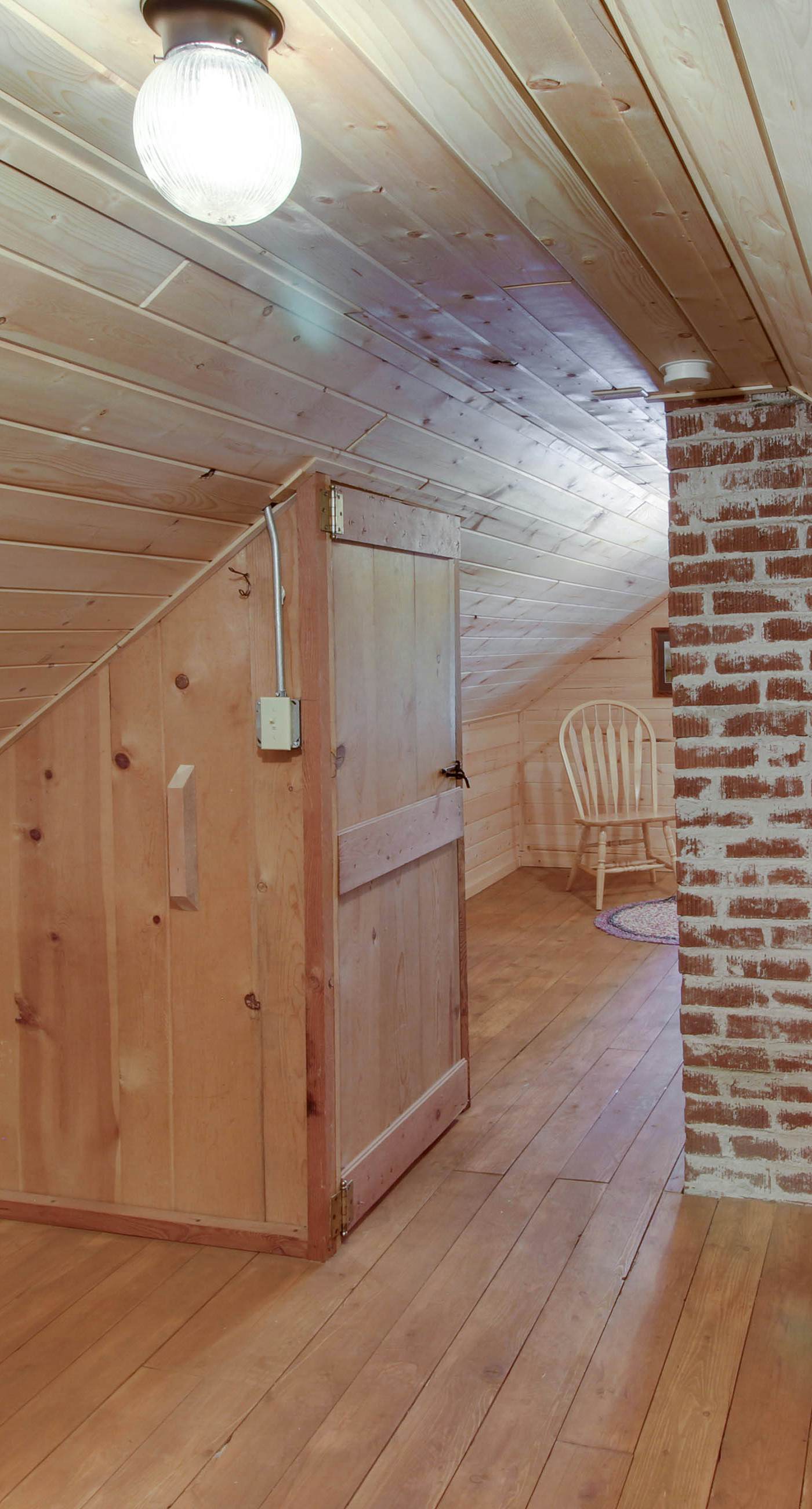 Rustic Lake House - Private Dock & Deck