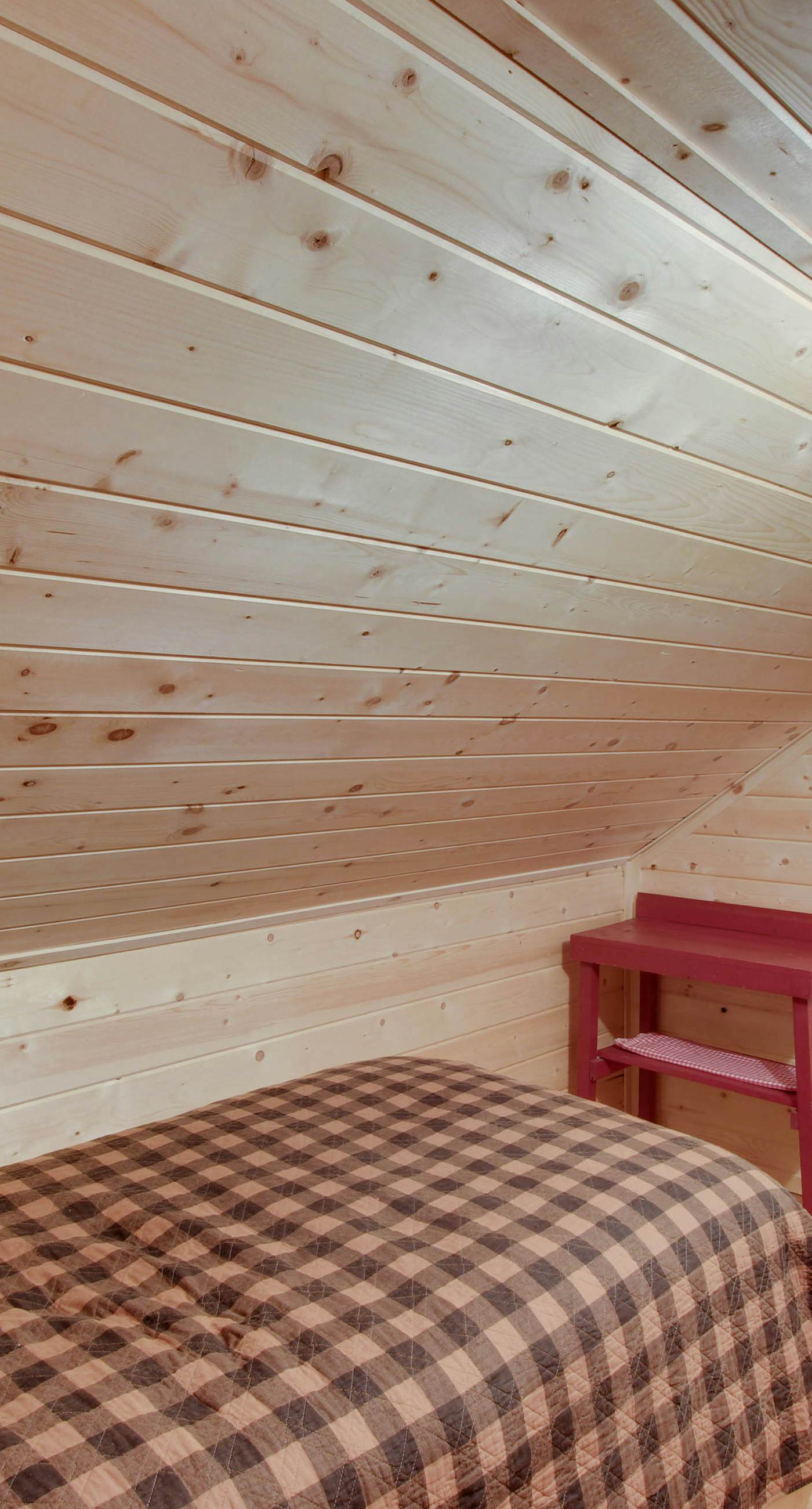 Rustic Lake House - Private Dock & Deck