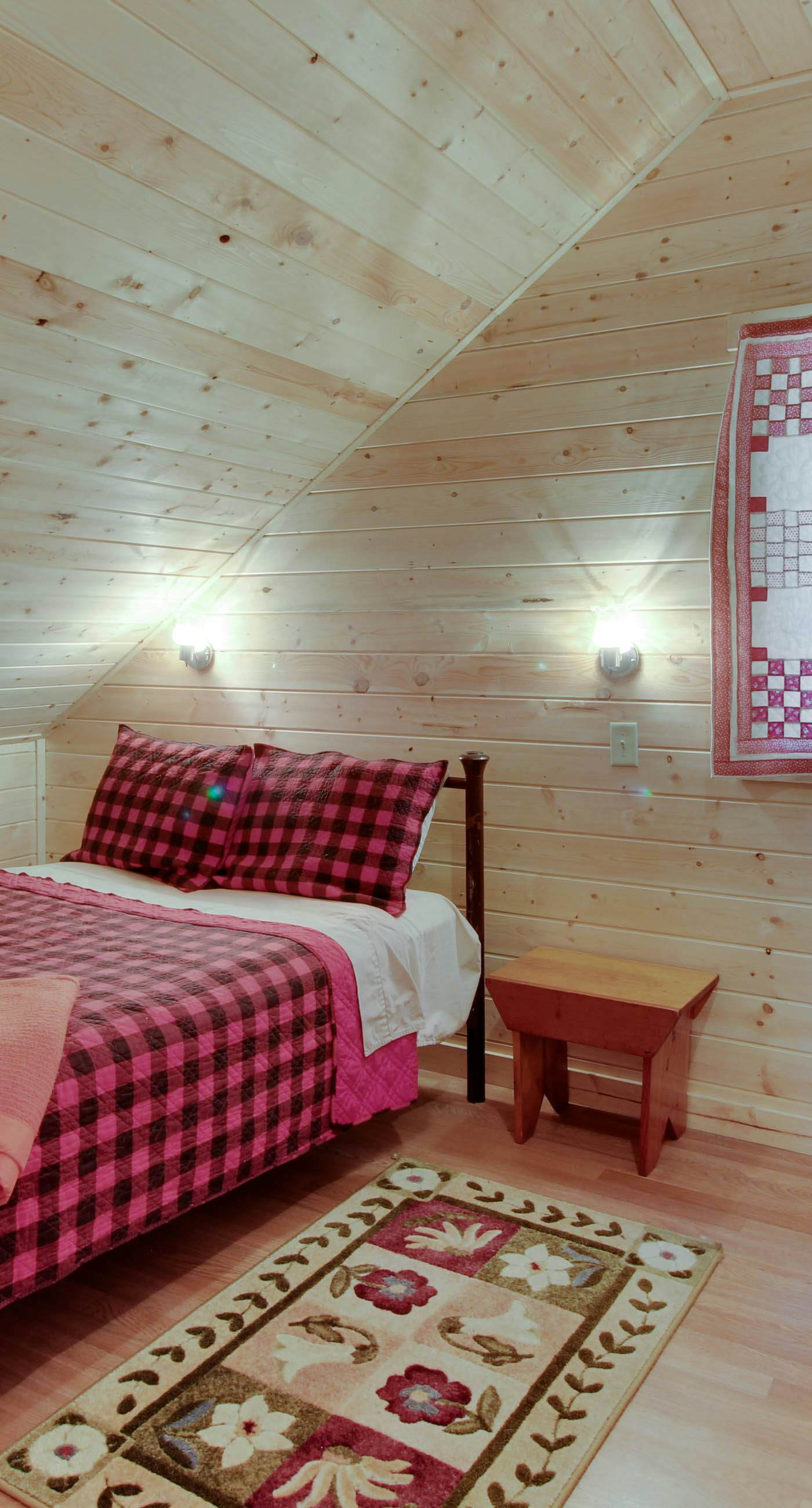 Rustic Lake House - Private Dock & Deck