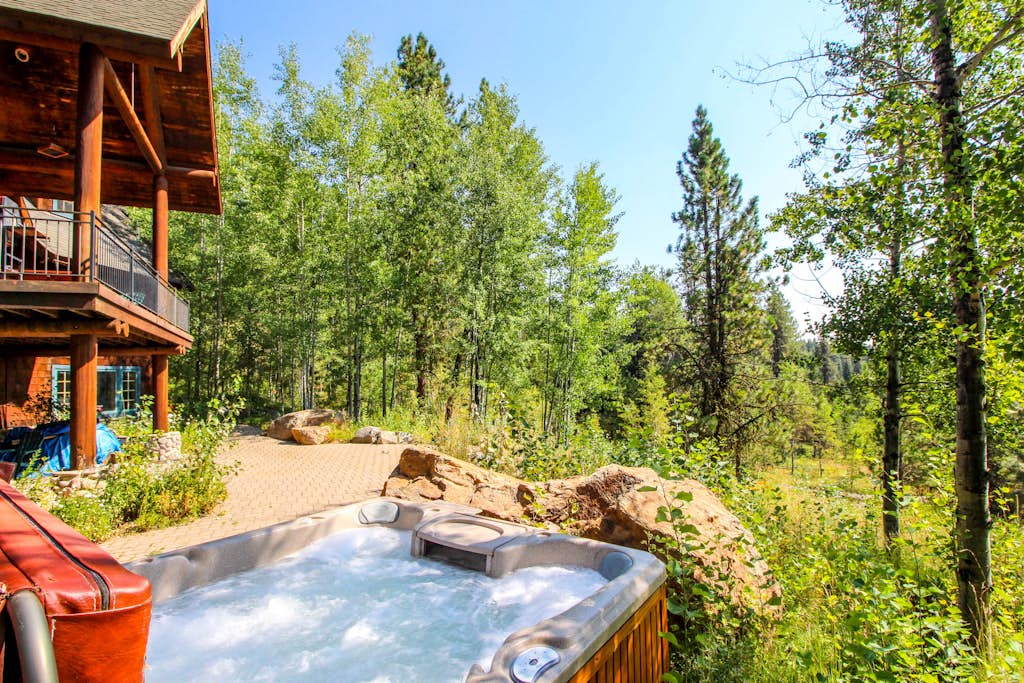 McCall Mountain Lodge | Hot Tub, Ping Pong & Deck