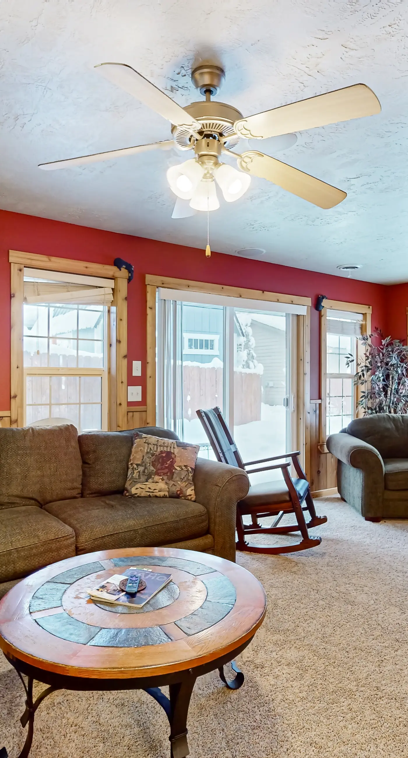 3BR Retreat | AC, Fireplace, Walk to Payette Lake