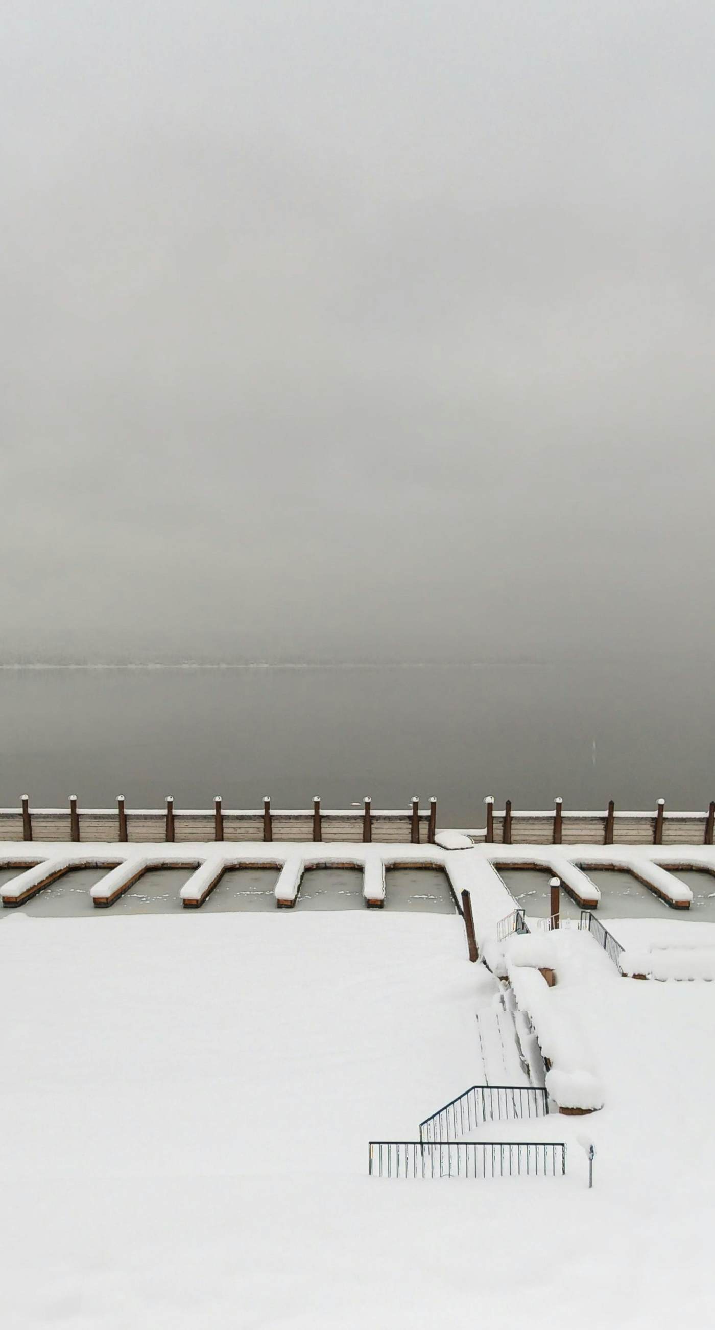 Crystal Beach Condo - Lake Views & Pool