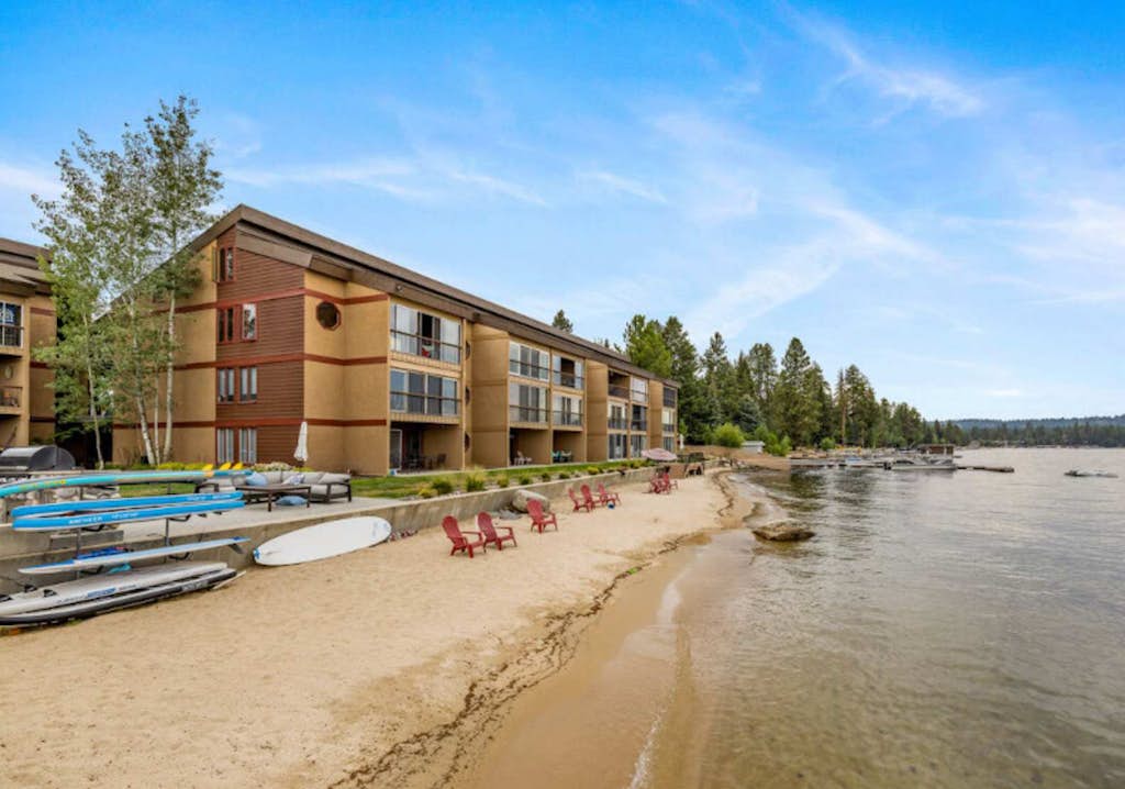 Lakefront McCall Condo, Pool, Beach, Walk to Town