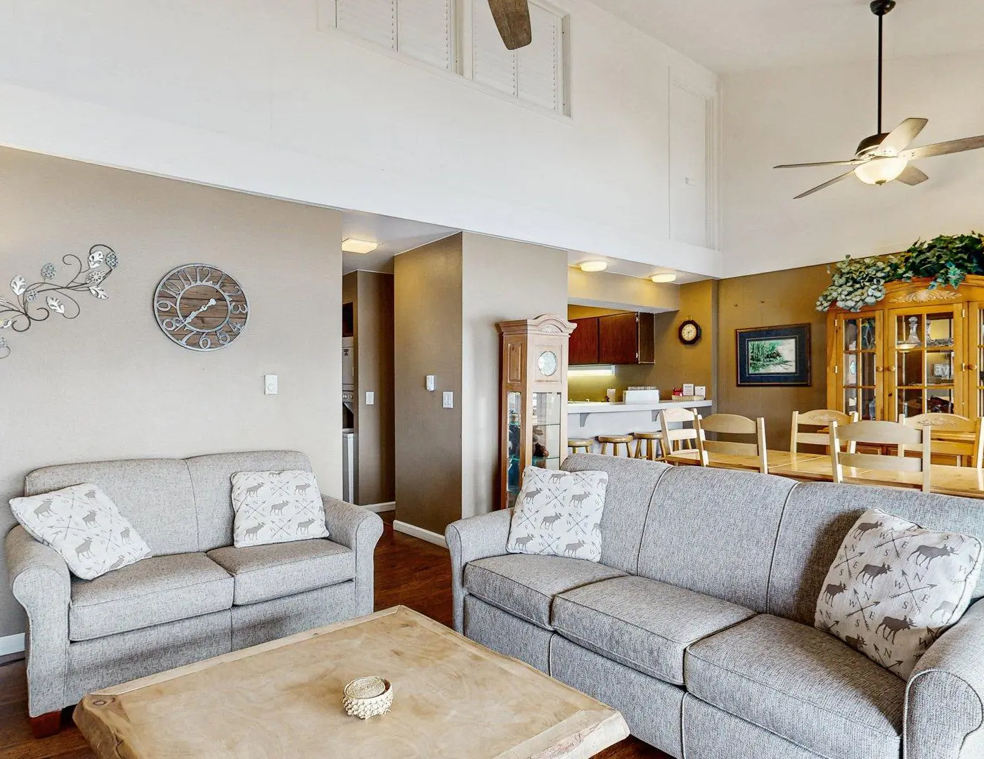 Lakefront McCall Condo, Pool, Beach, Walk to Town