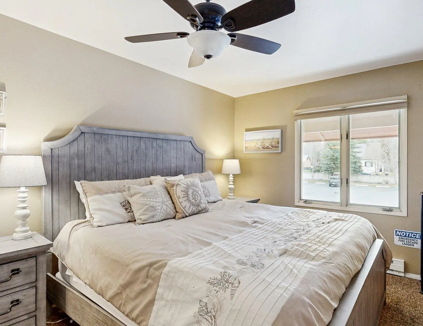Lakefront McCall Condo, Pool, Beach, Walk to Town