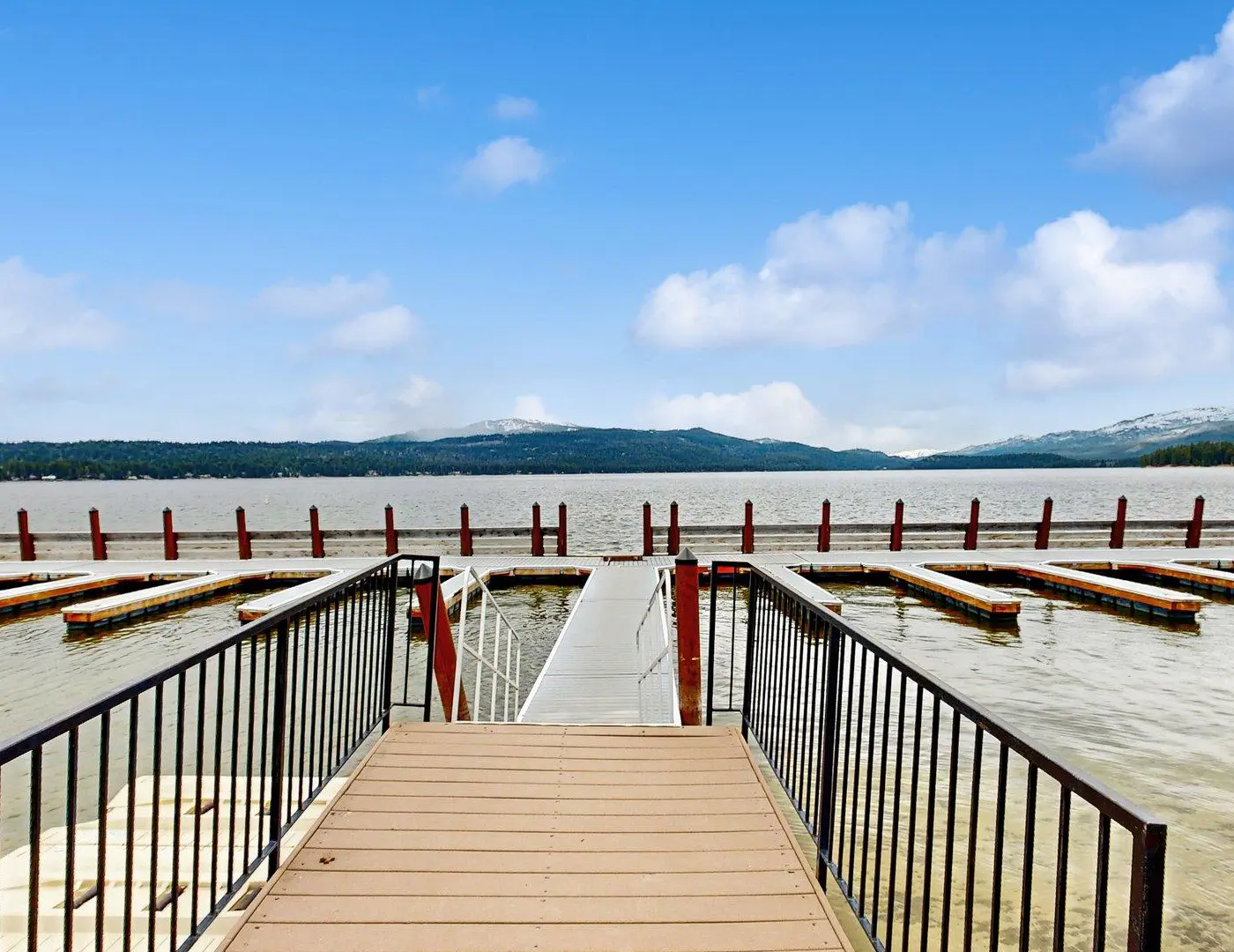 Lakefront McCall Condo, Pool, Beach, Walk to Town