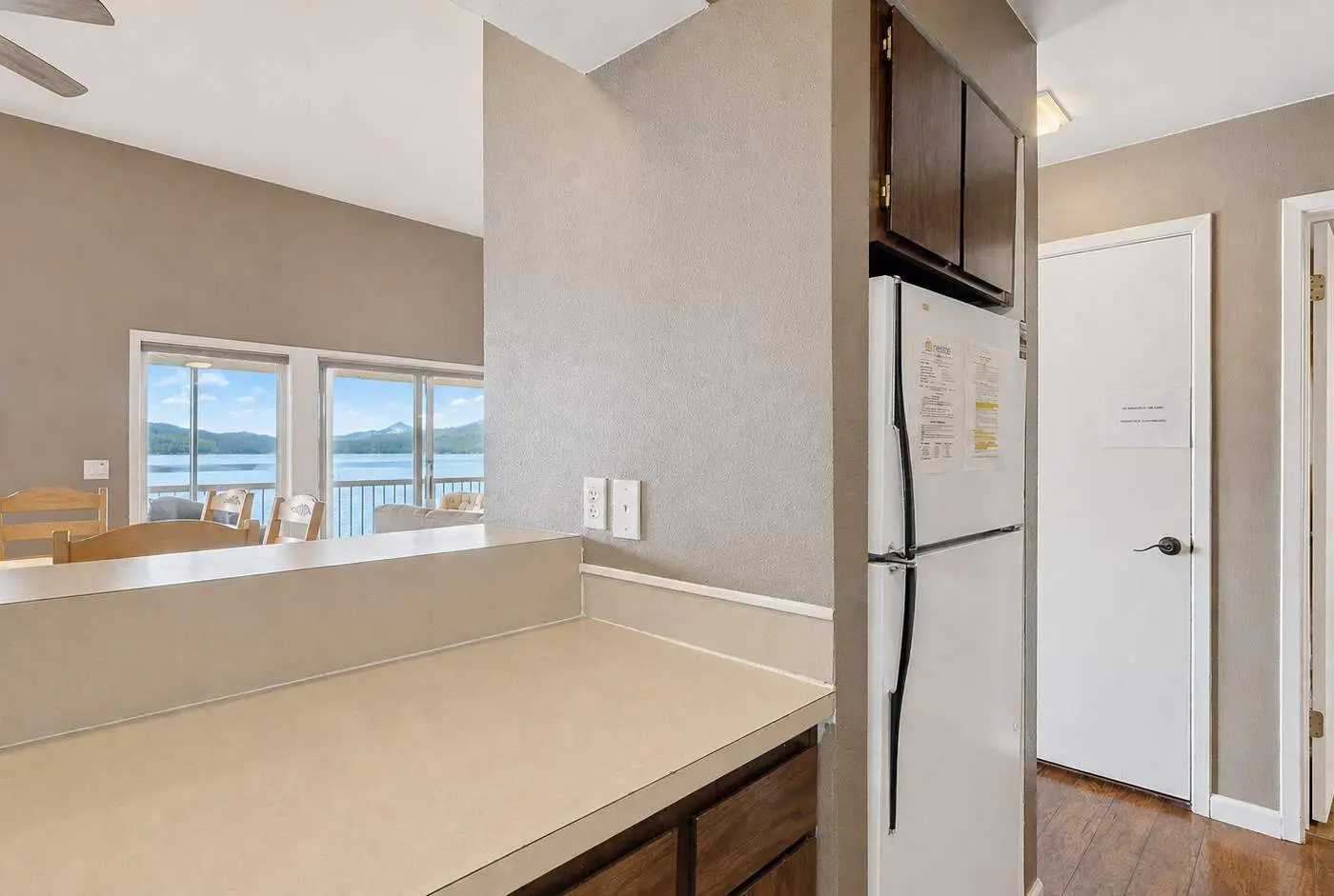 Lakefront McCall Condo, Pool, Beach, Walk to Town