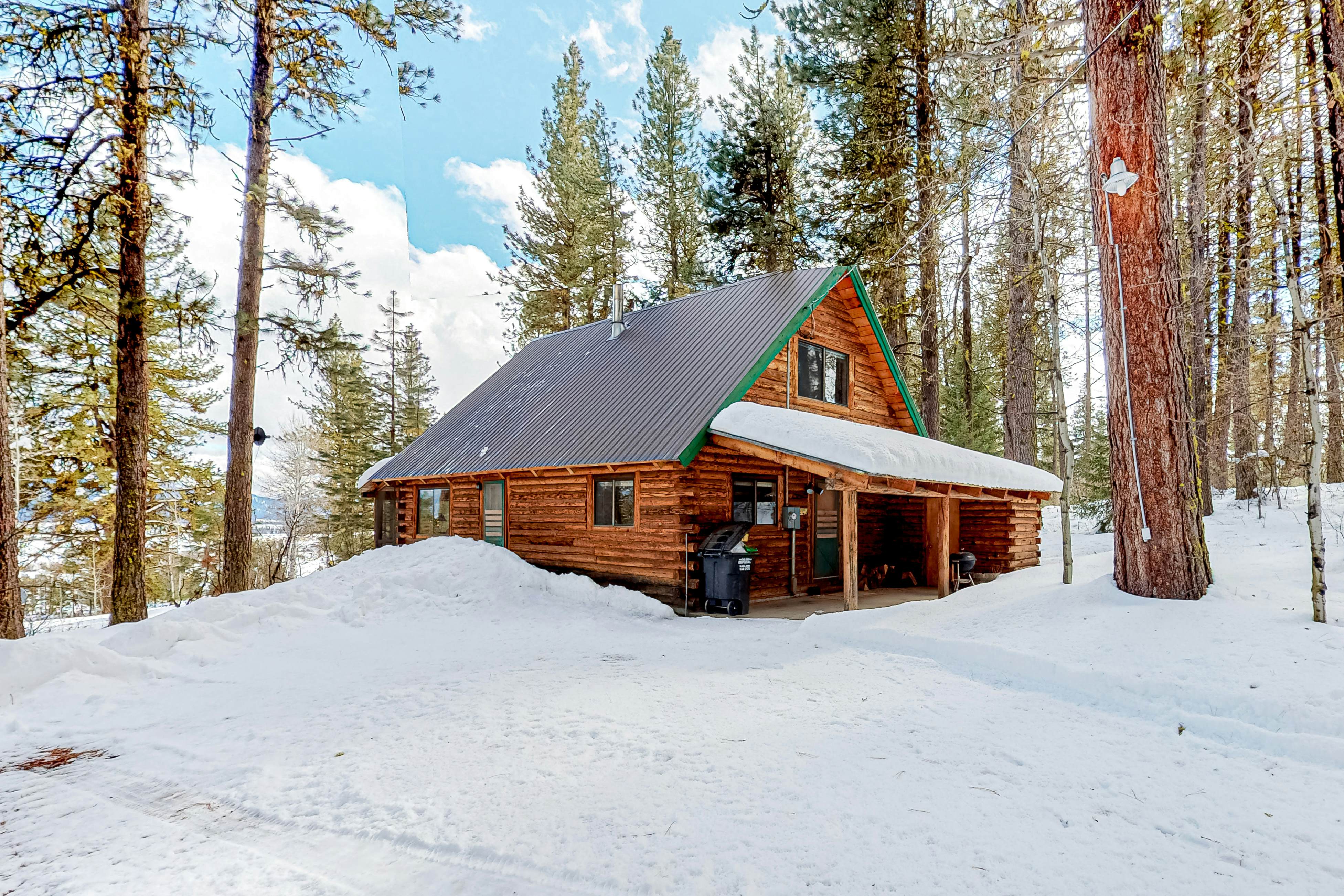 3BR Cabin: Woods, Meadows & Golf Course