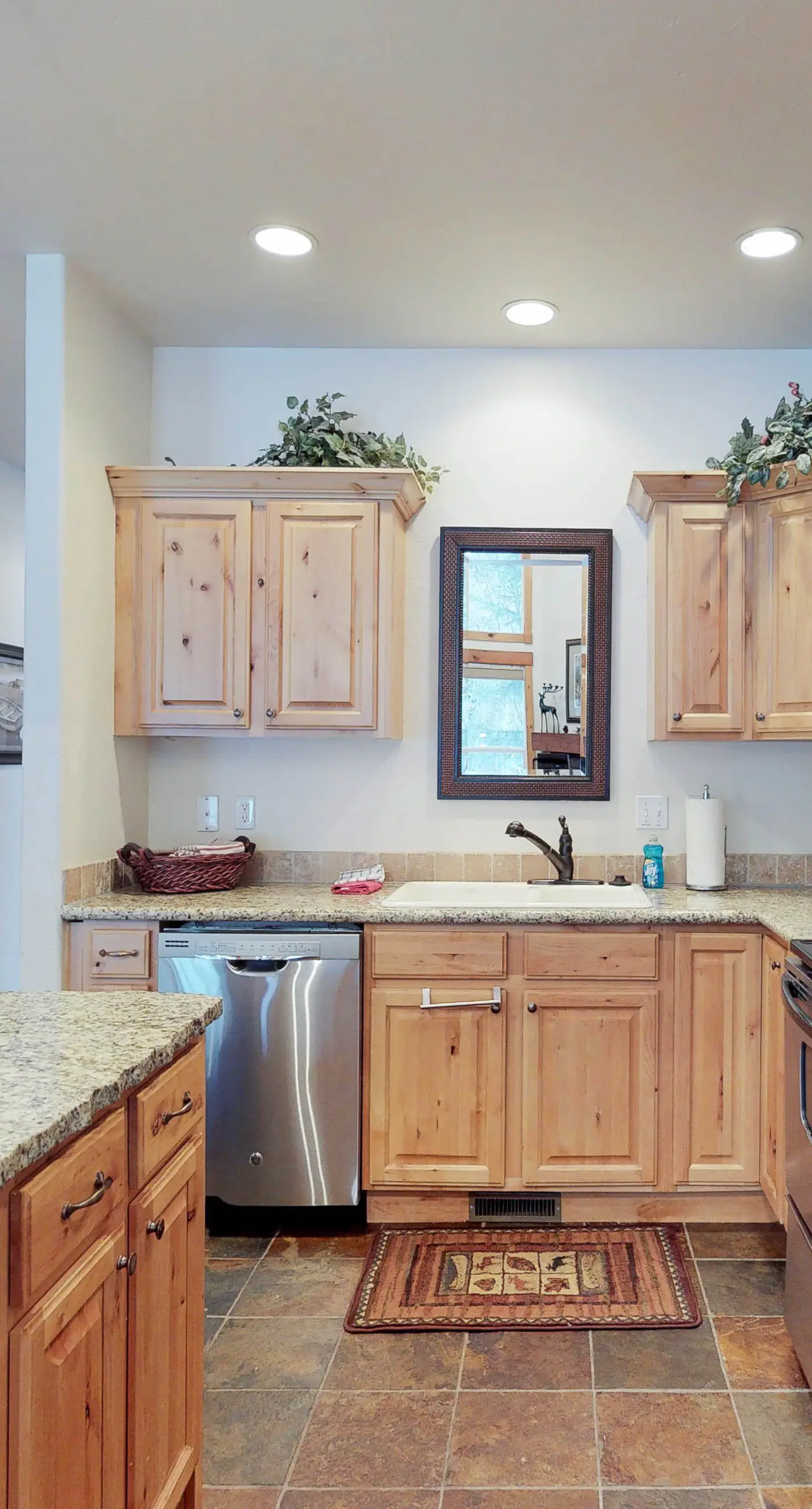 McCall Golf Condo - Pool, Courts & Patio