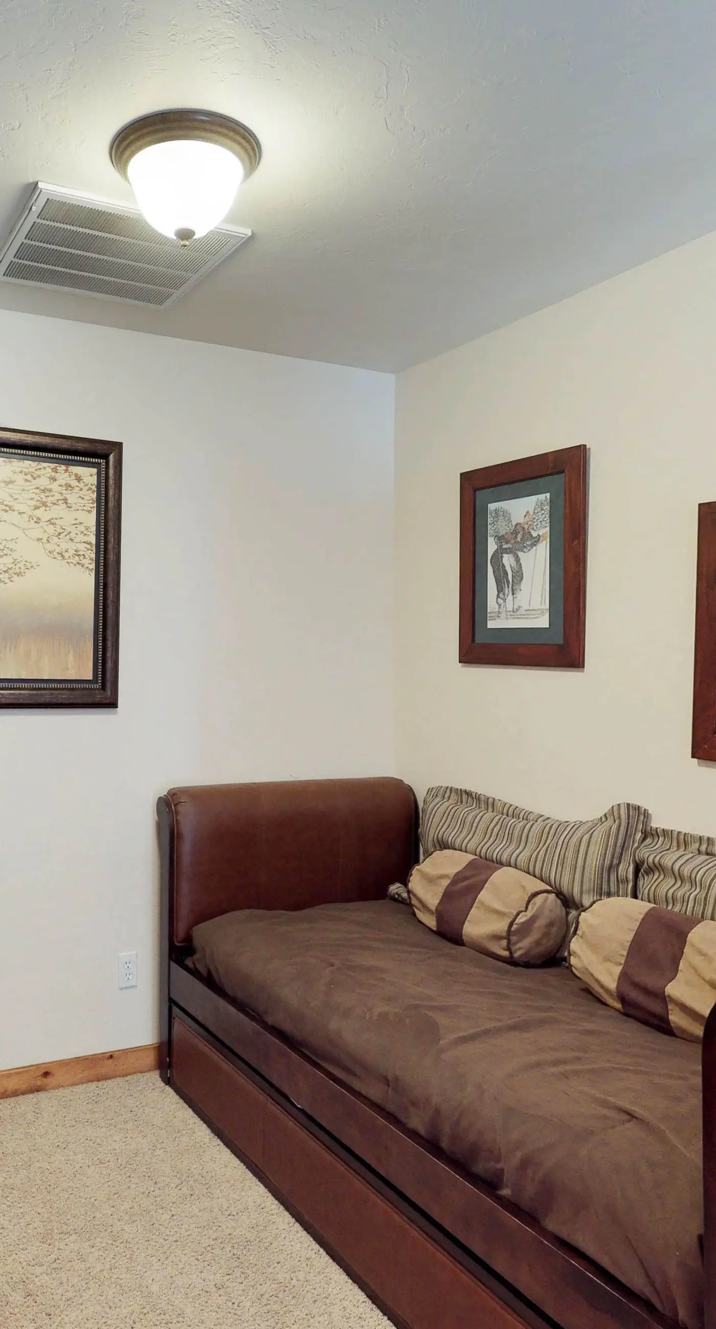 McCall Golf Condo - Pool, Courts & Patio