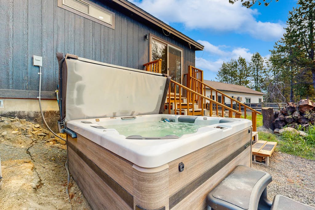 Meadow View Cabin Hot Tub & Ski Access