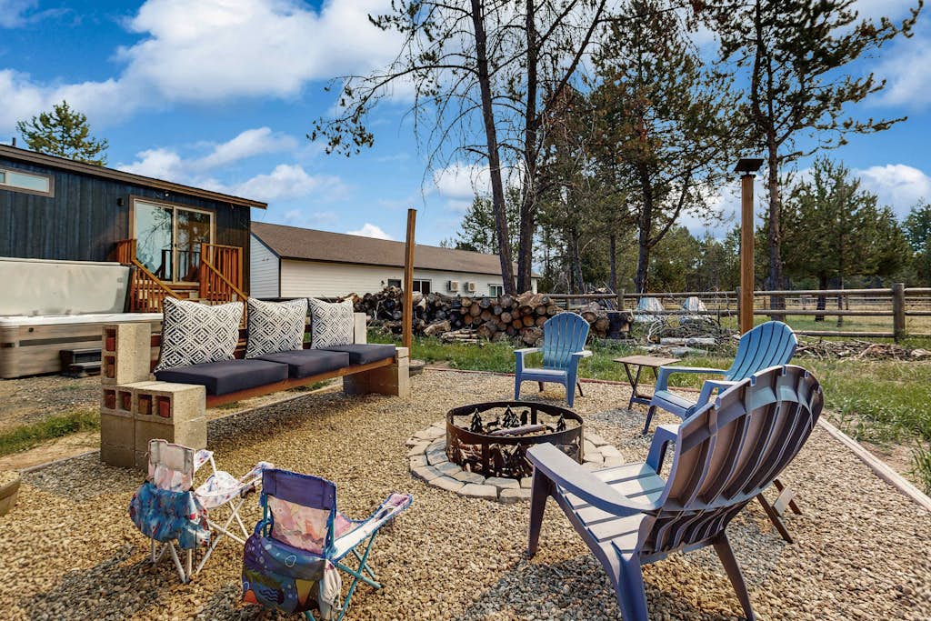 Donnelly Home, Hot Tub, AC, Fire Pit,Extra Parking