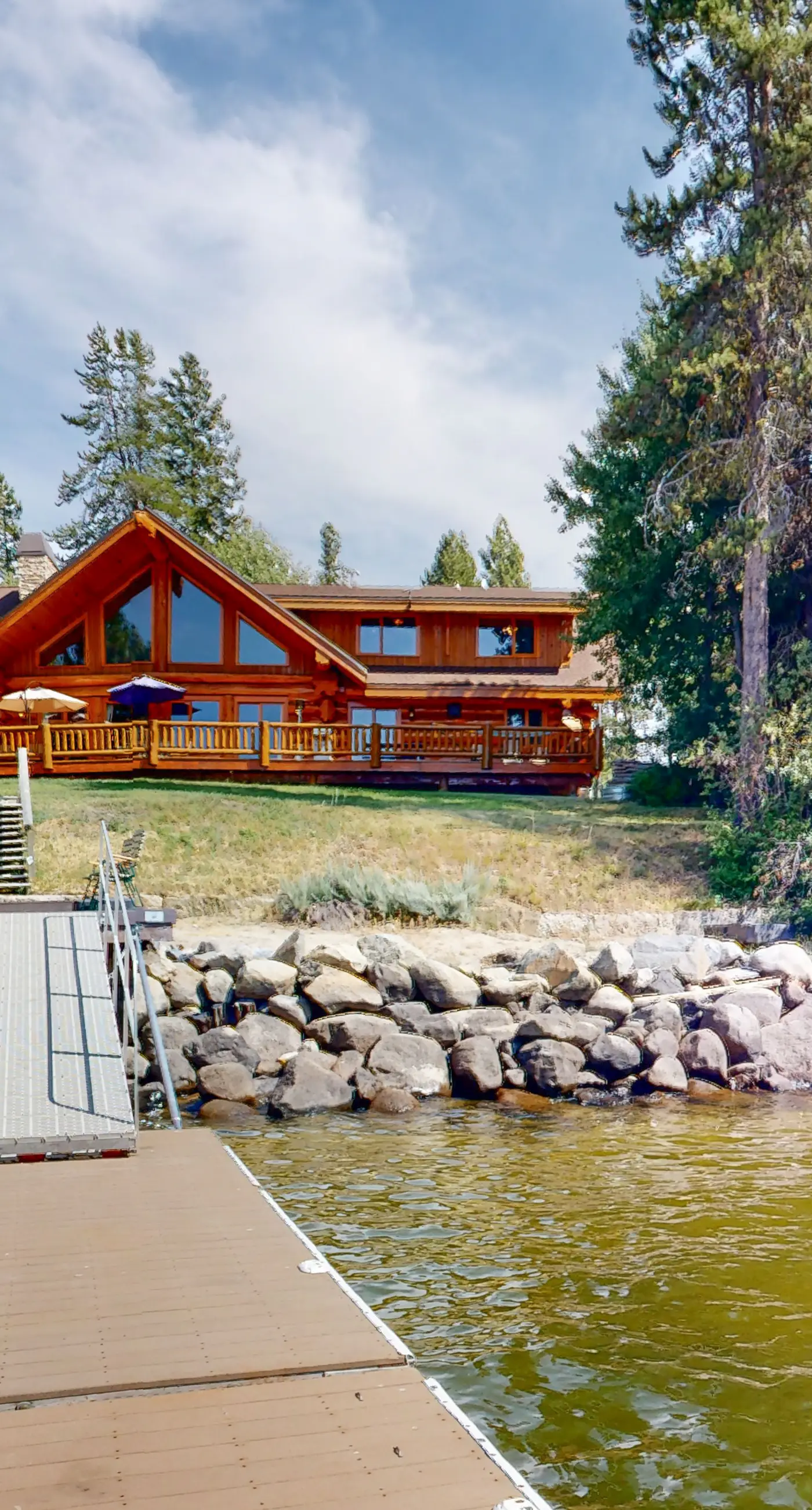 Lakefront Cascade Cabin | Private Dock & Games