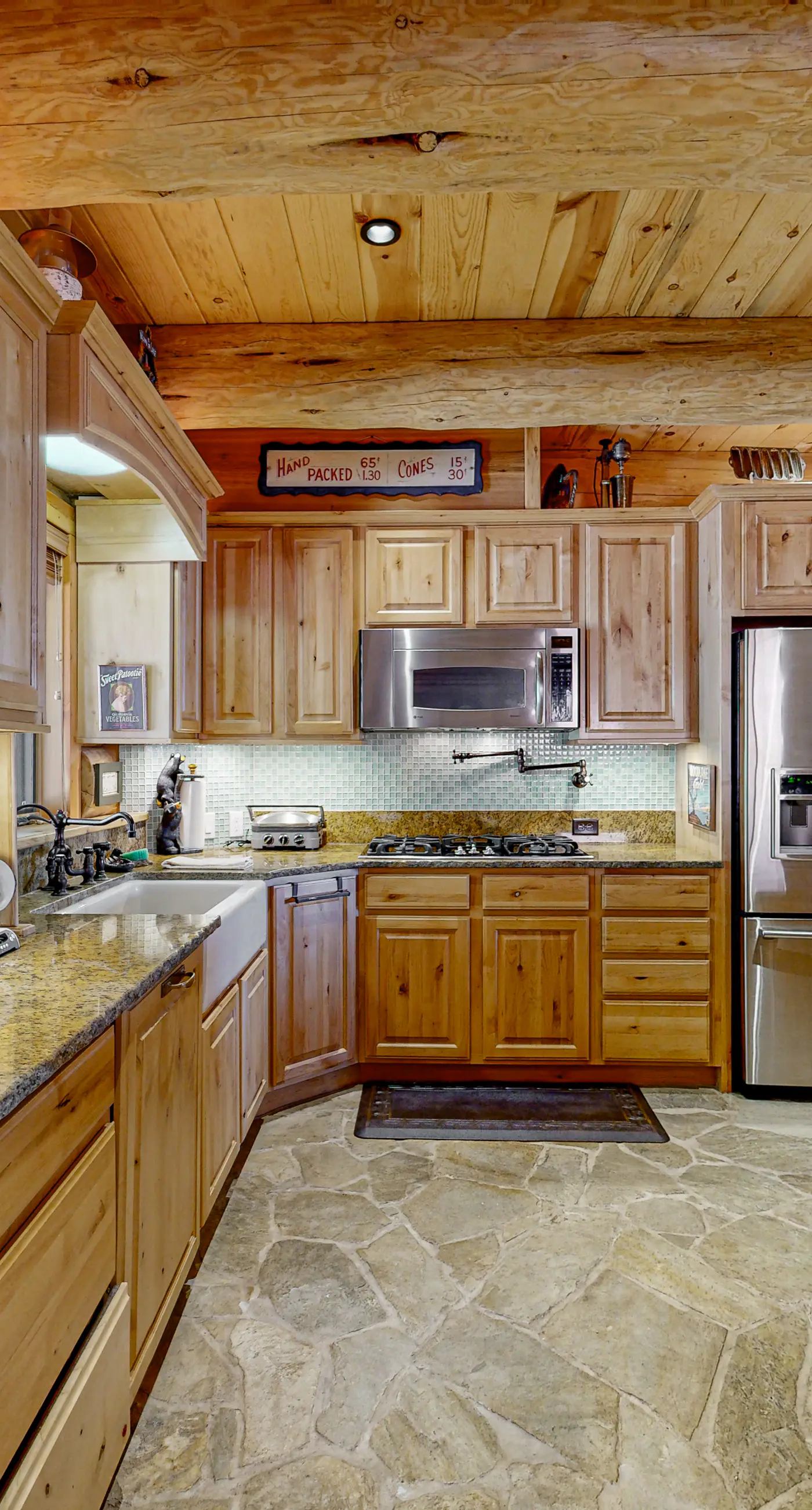 Lakefront Cascade Cabin Private Dock & Games