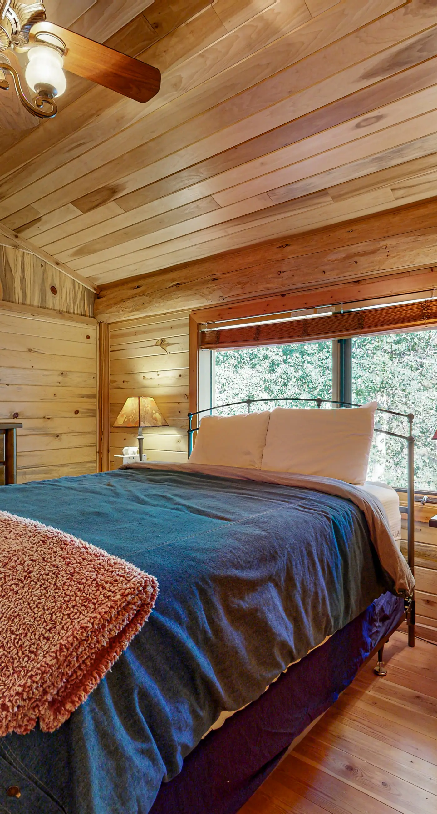 Lakefront Cascade Cabin Private Dock & Games