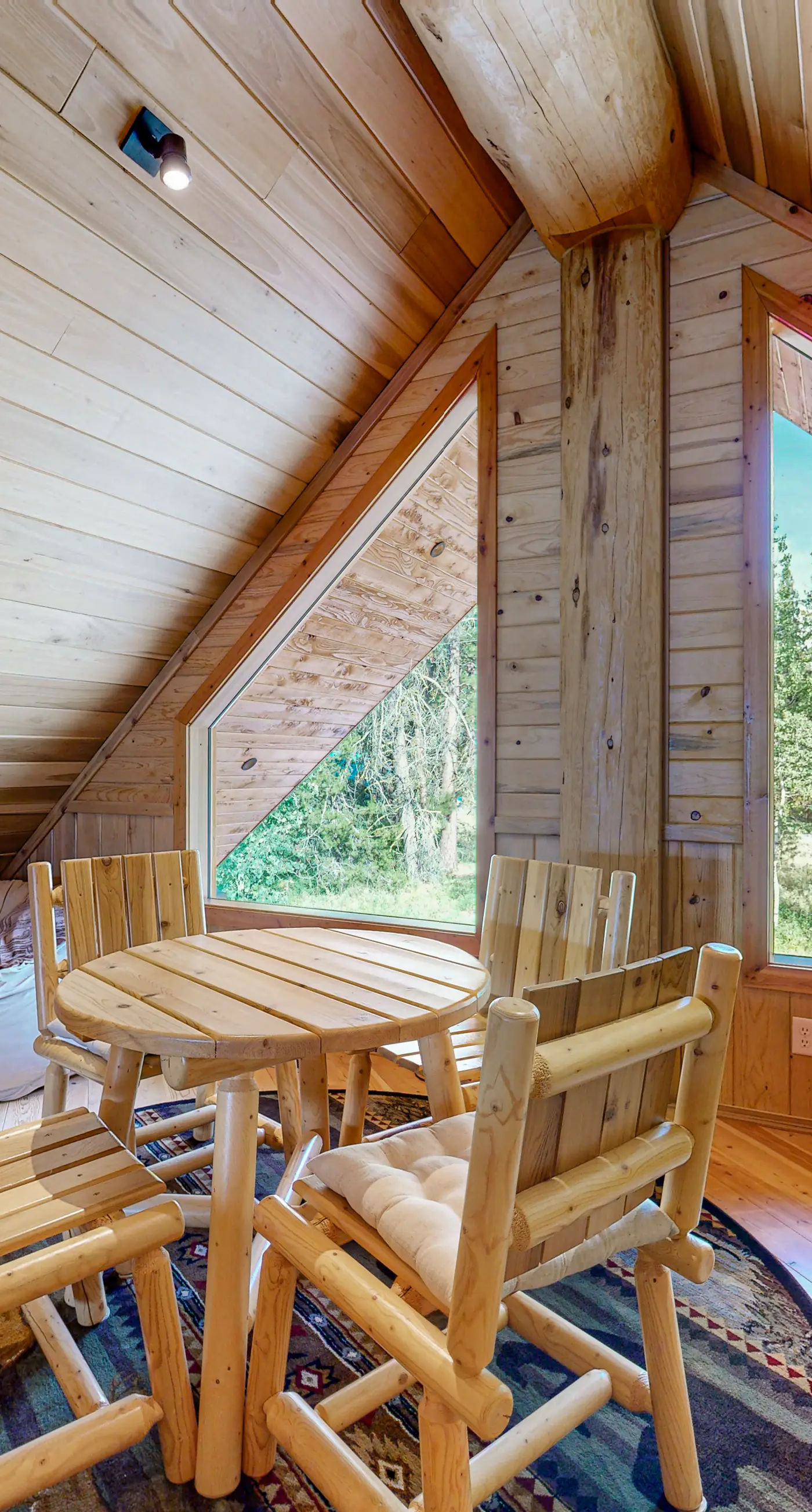 Lakefront Cascade Cabin Private Dock & Games