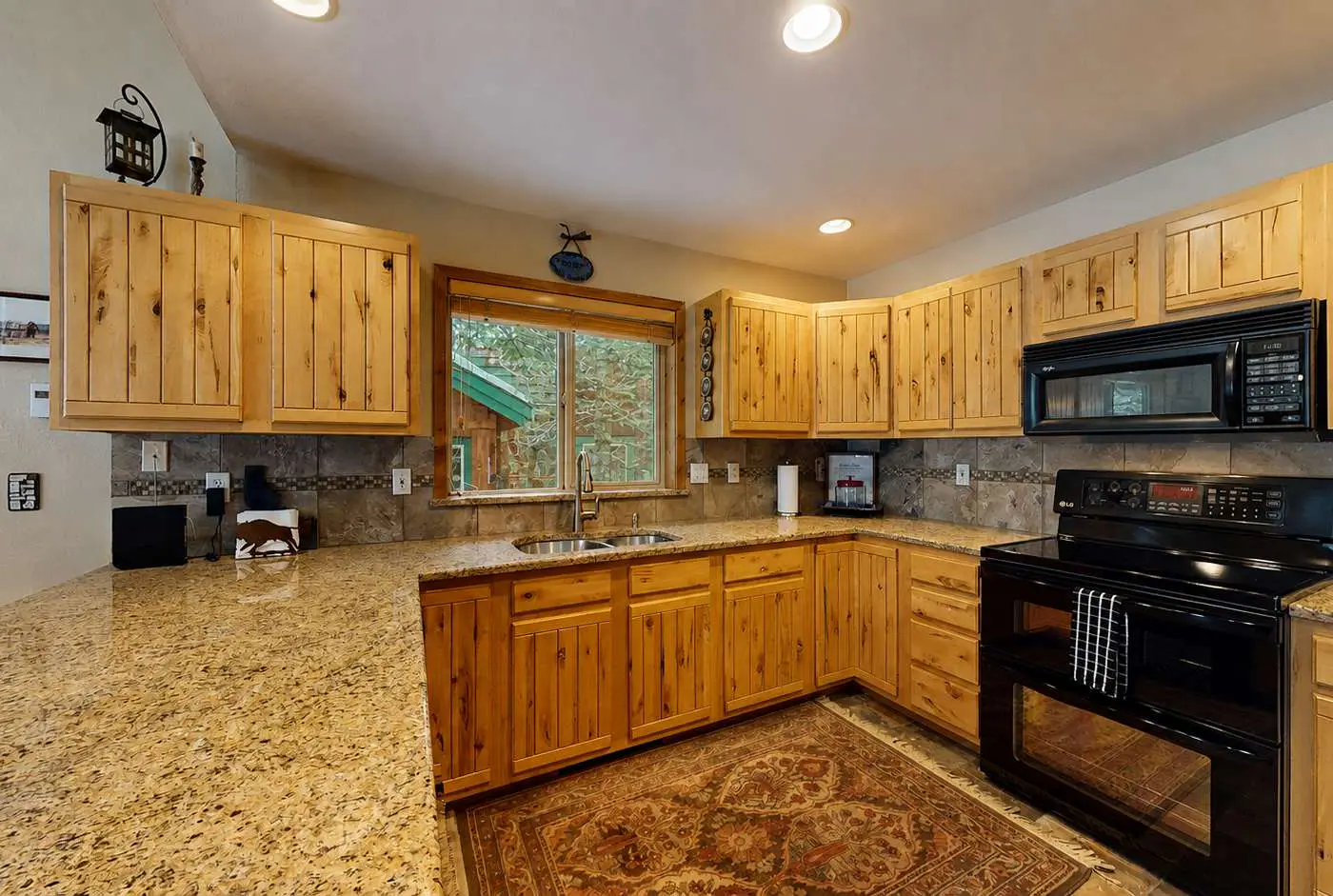 McCall Golf Course Cabin | Pool, Deck, Loft