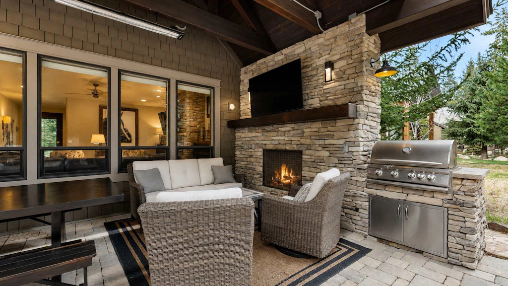 Modern McCall • 3 Kings • Outdoor Living