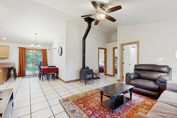 Cozy Cabin with Fenced Yard, Deck & Fire Pit