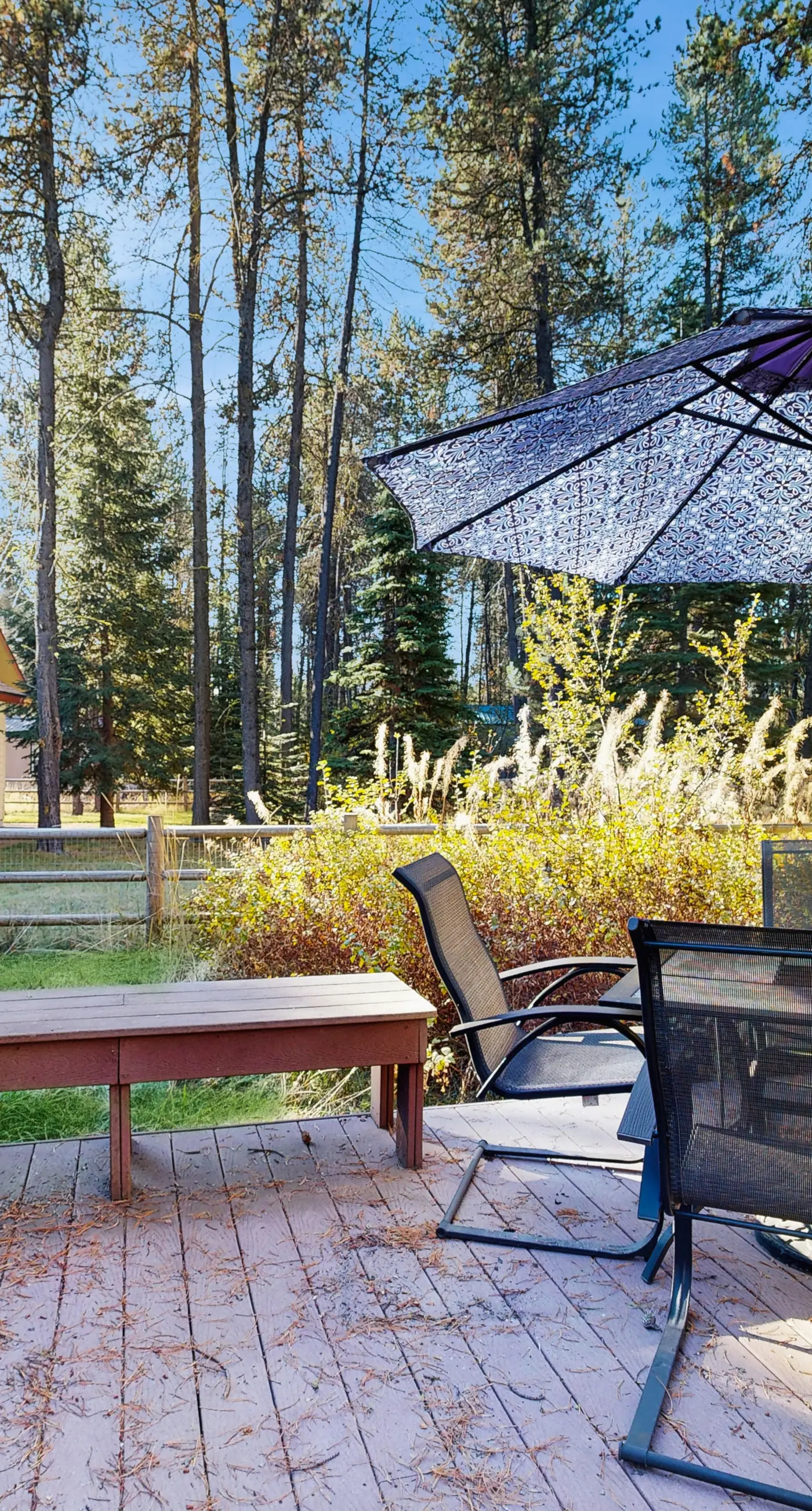 Cozy Cabin with Fenced Yard, Deck & Fire Pit