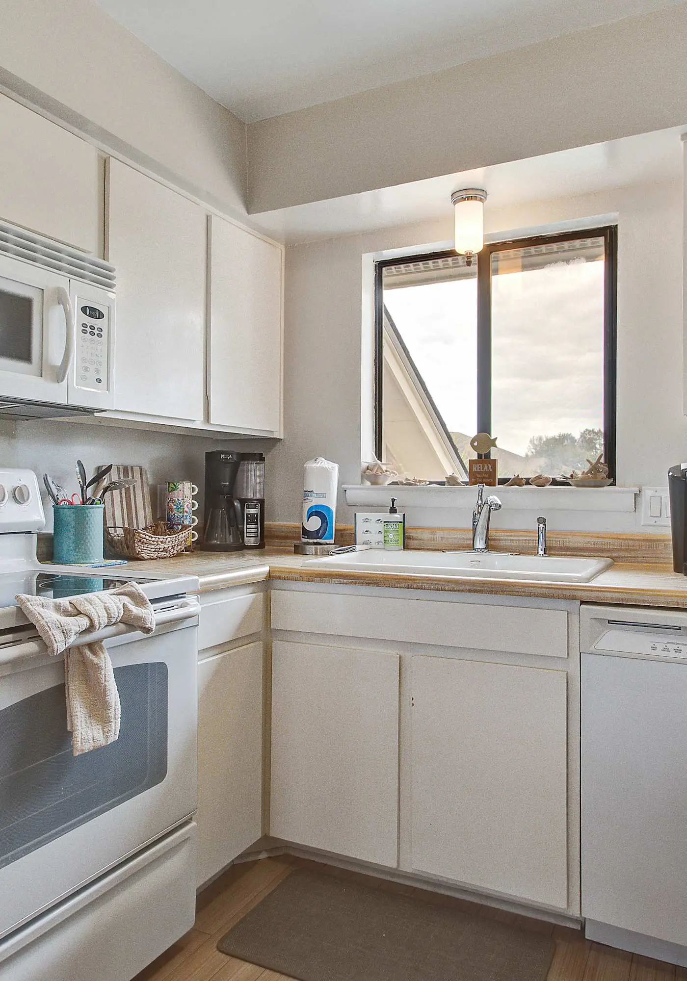 Peaceful Marsh-View with Kayaks & Beach Access 