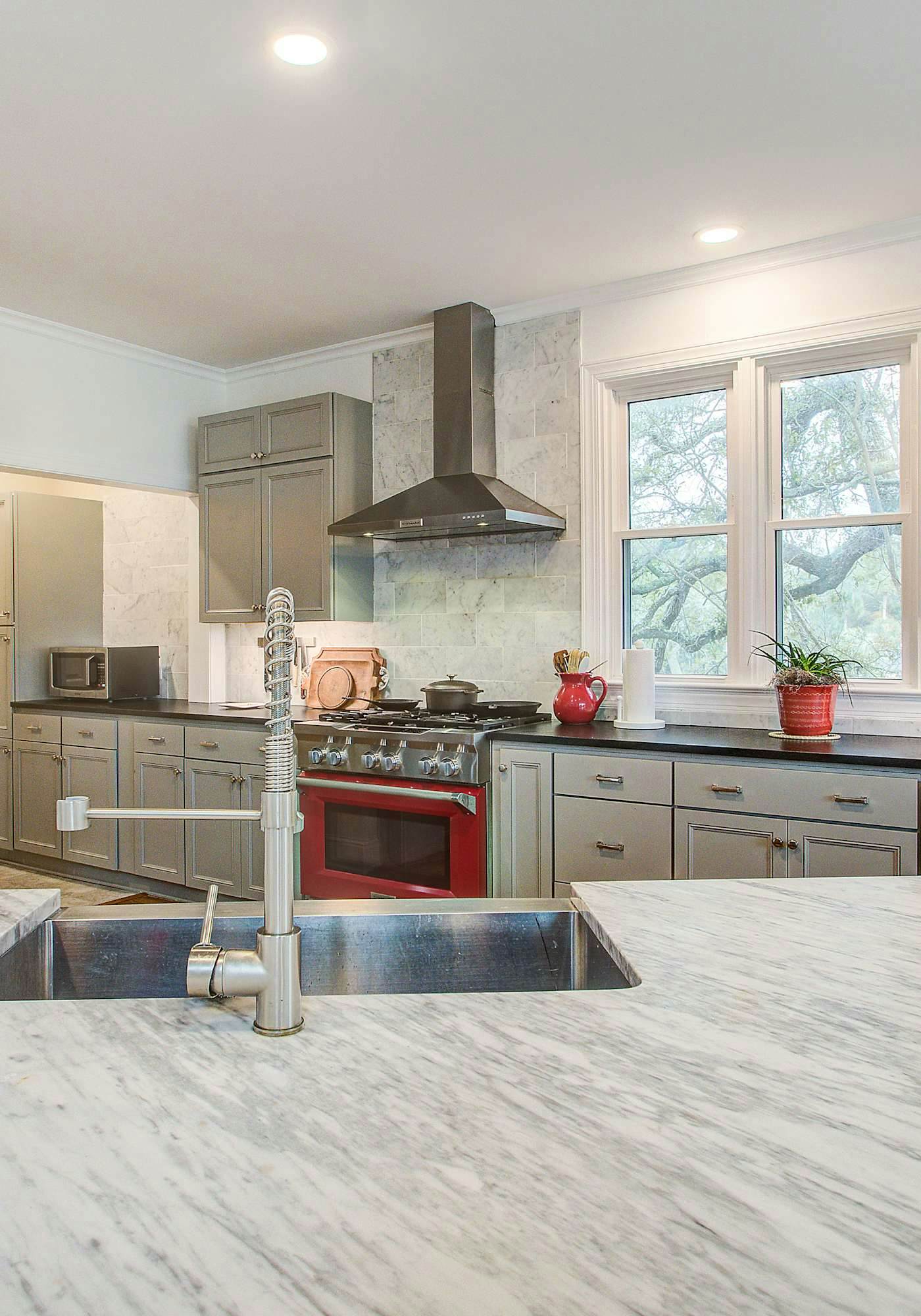 Elegant Coastal Retreat w/ Pool, Spa, & Golf Views