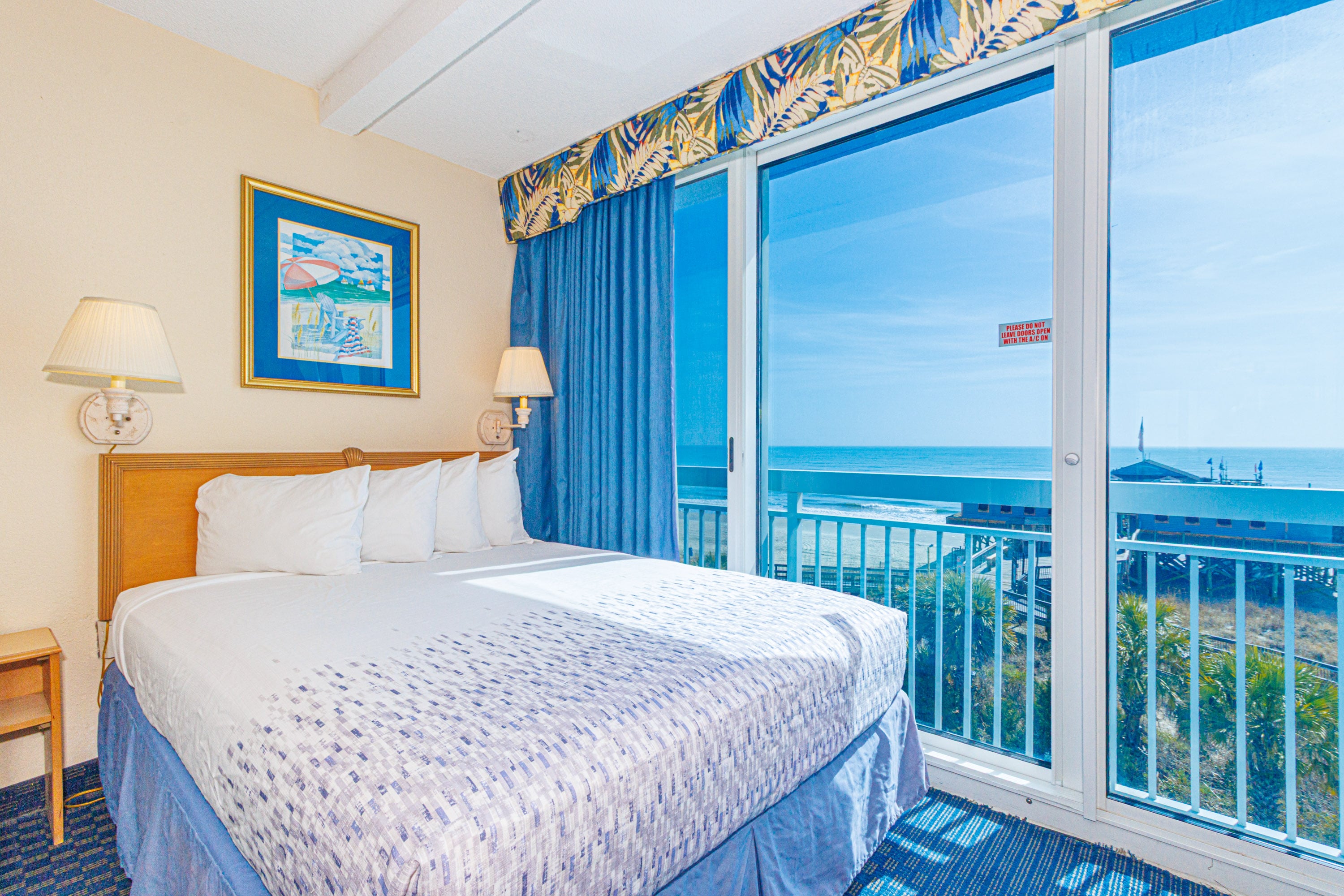 Oceanfront Suite -Near SkyWheel and Pier! Yachtsman 504