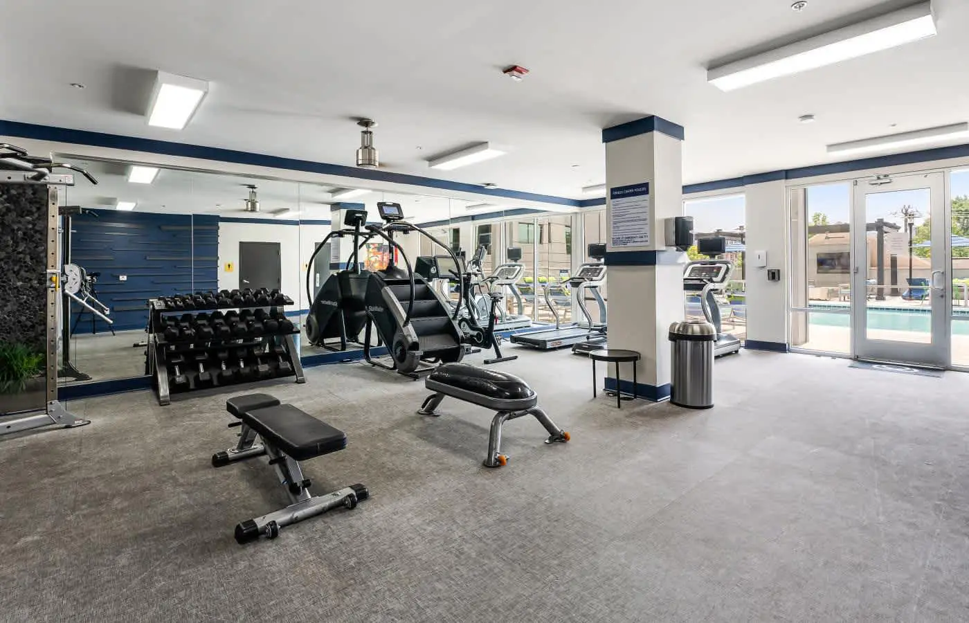 Boulevard Stays Midtown 1BR Pool, Gym, Parking 07