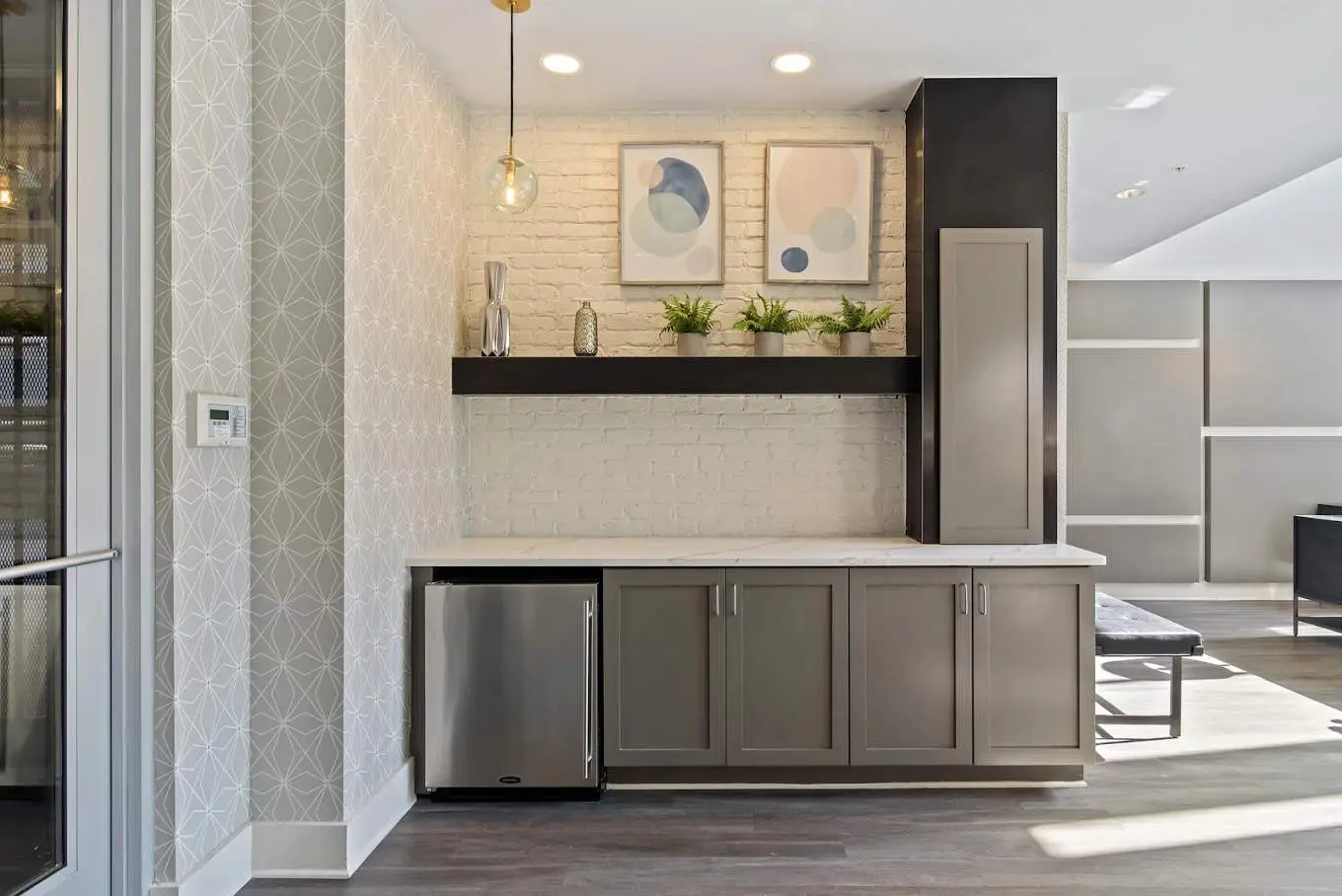 Boulevard Stays Midtown 30ft Ceilings 1BR 01