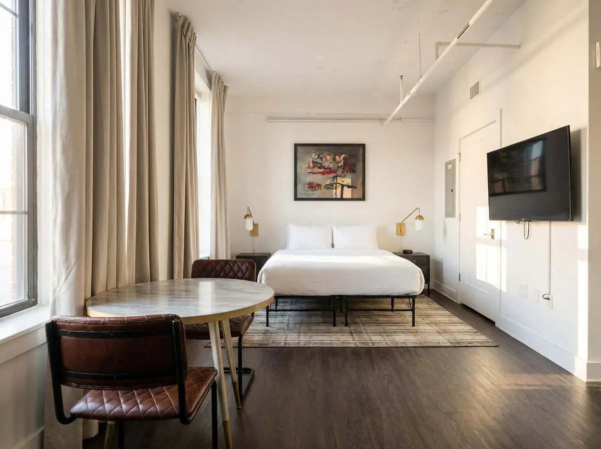 Boulevard Stays Downtown Nashville Studio