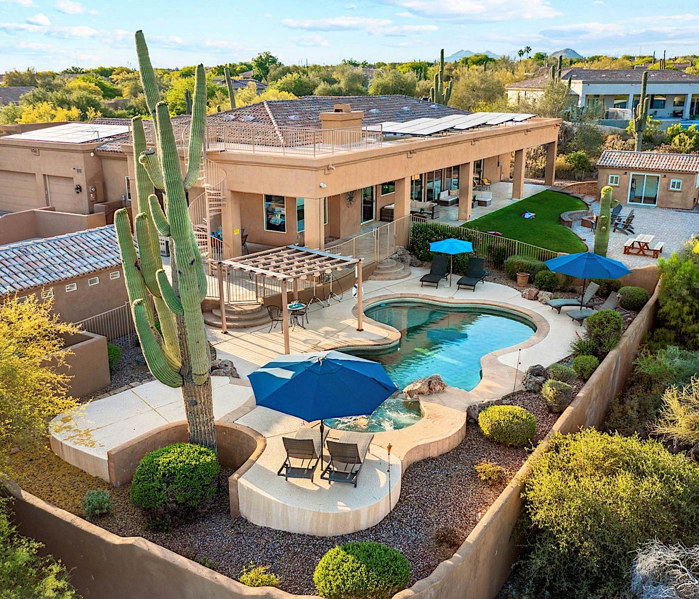 Pinnacle Peak Estate