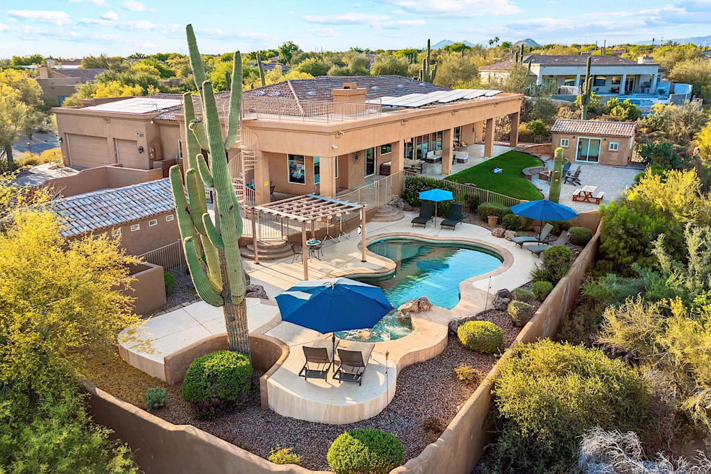 Pinnacle Peak Estate