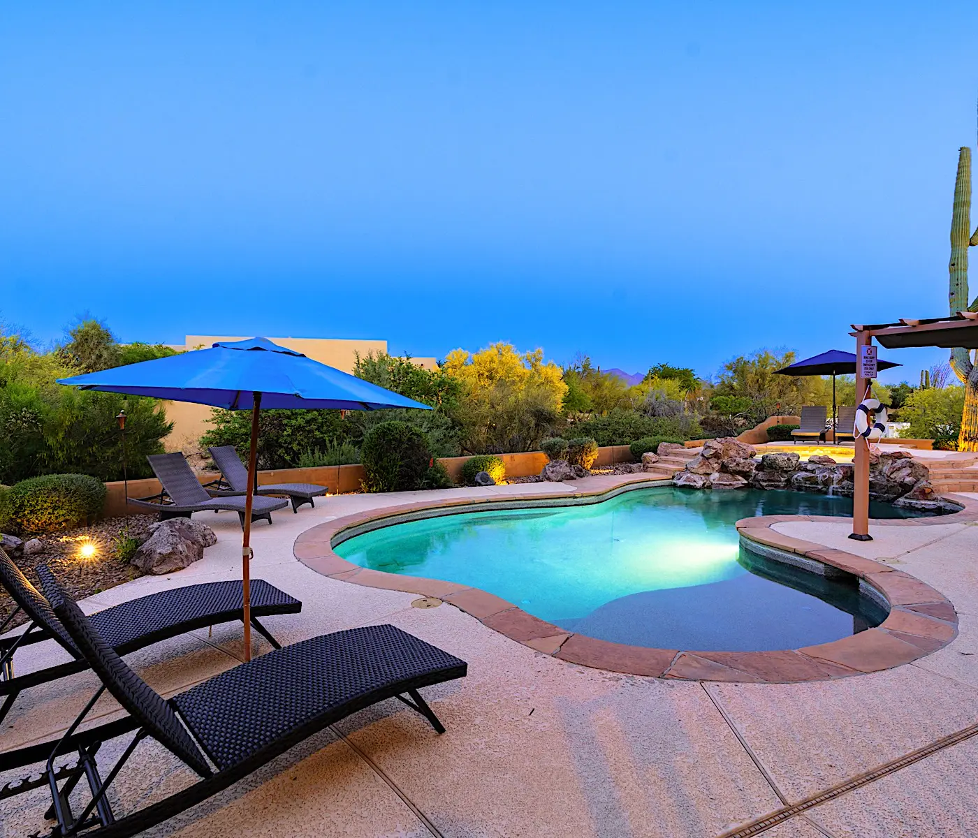 Pinnacle Peak Estate