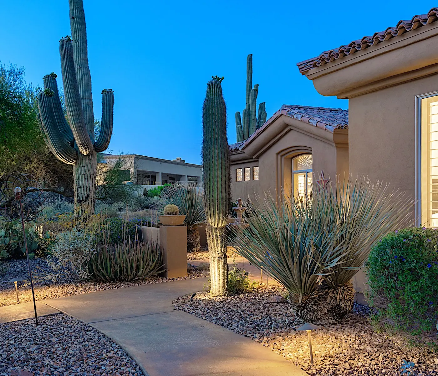 Pinnacle Peak Estate