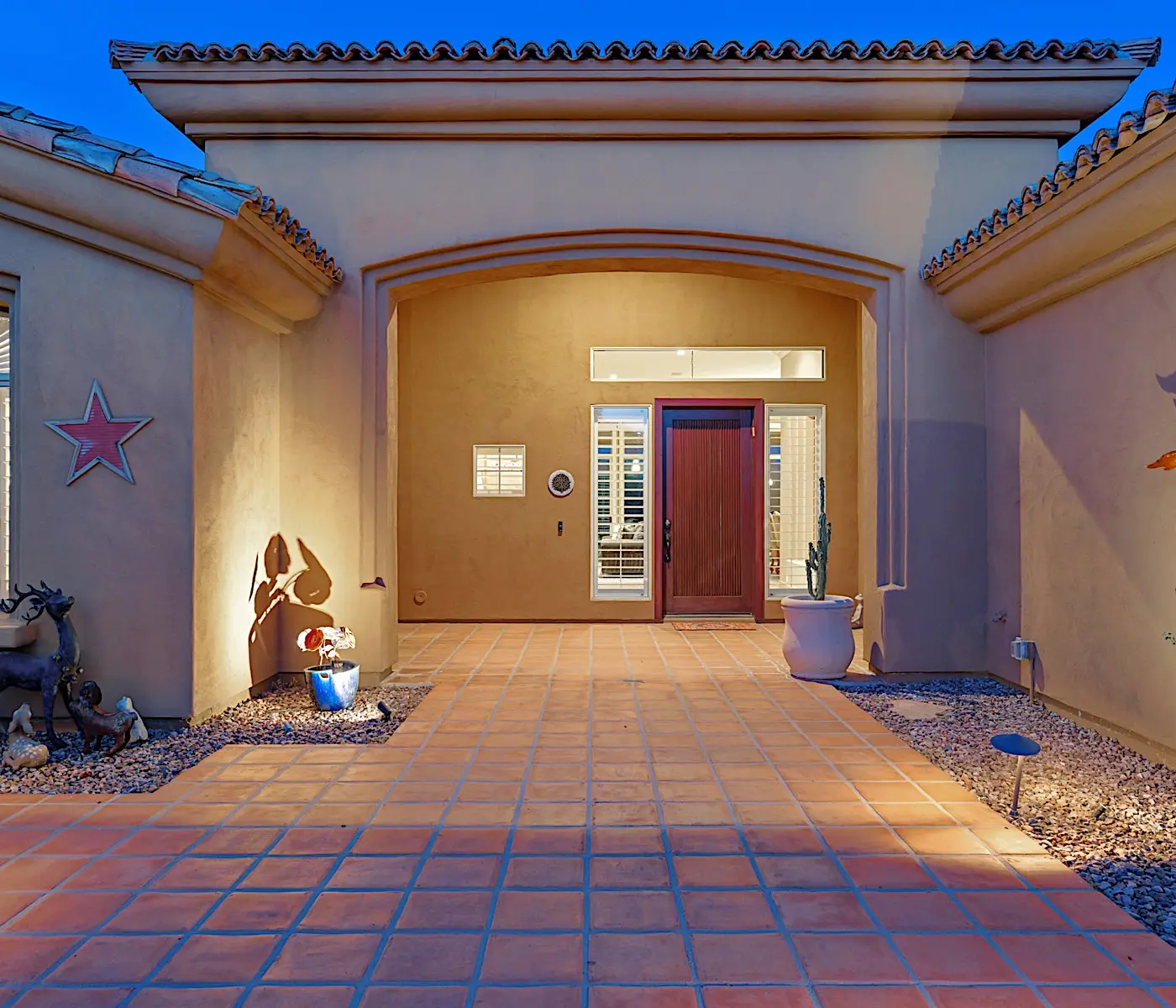 Pinnacle Peak Estate