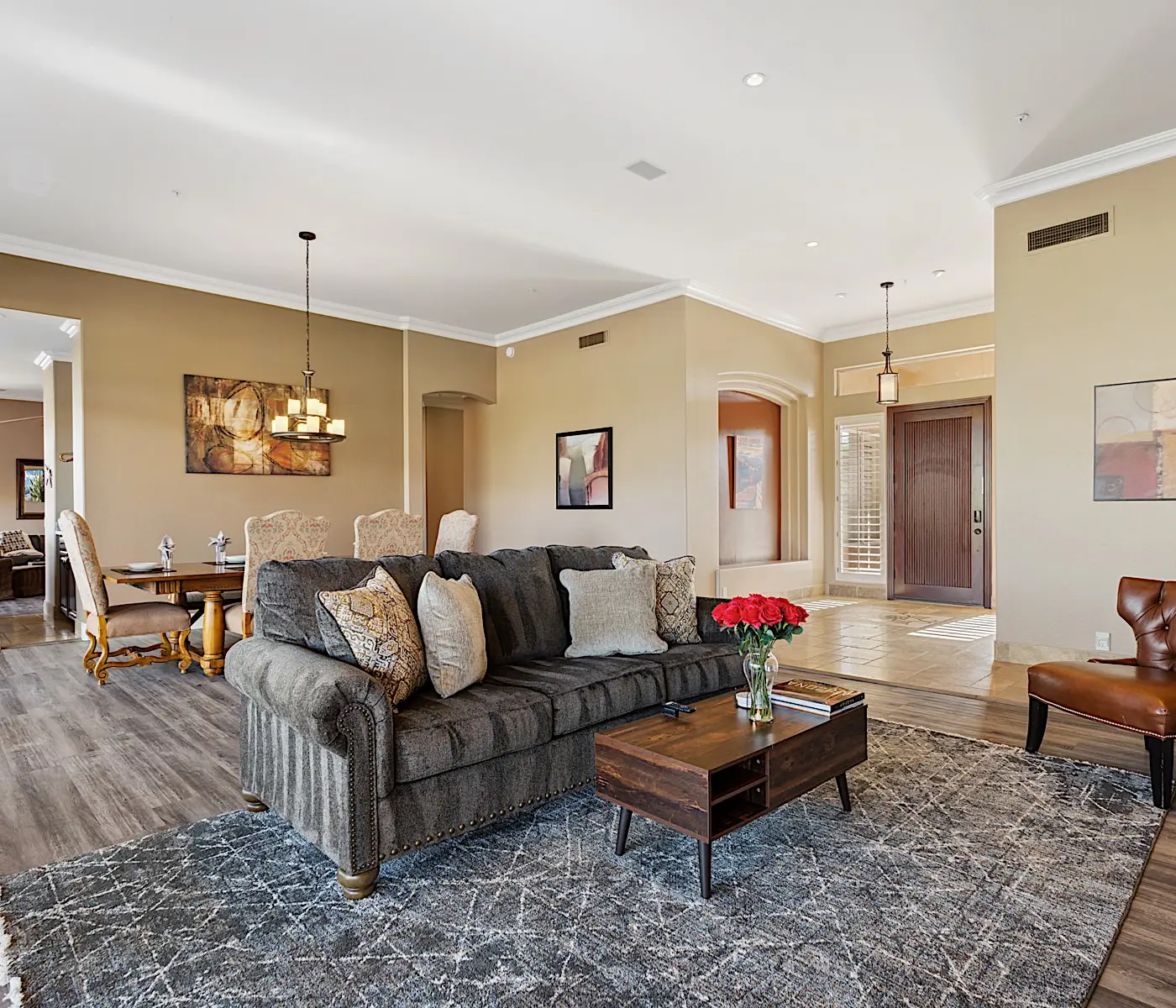 Pinnacle Peak Estate