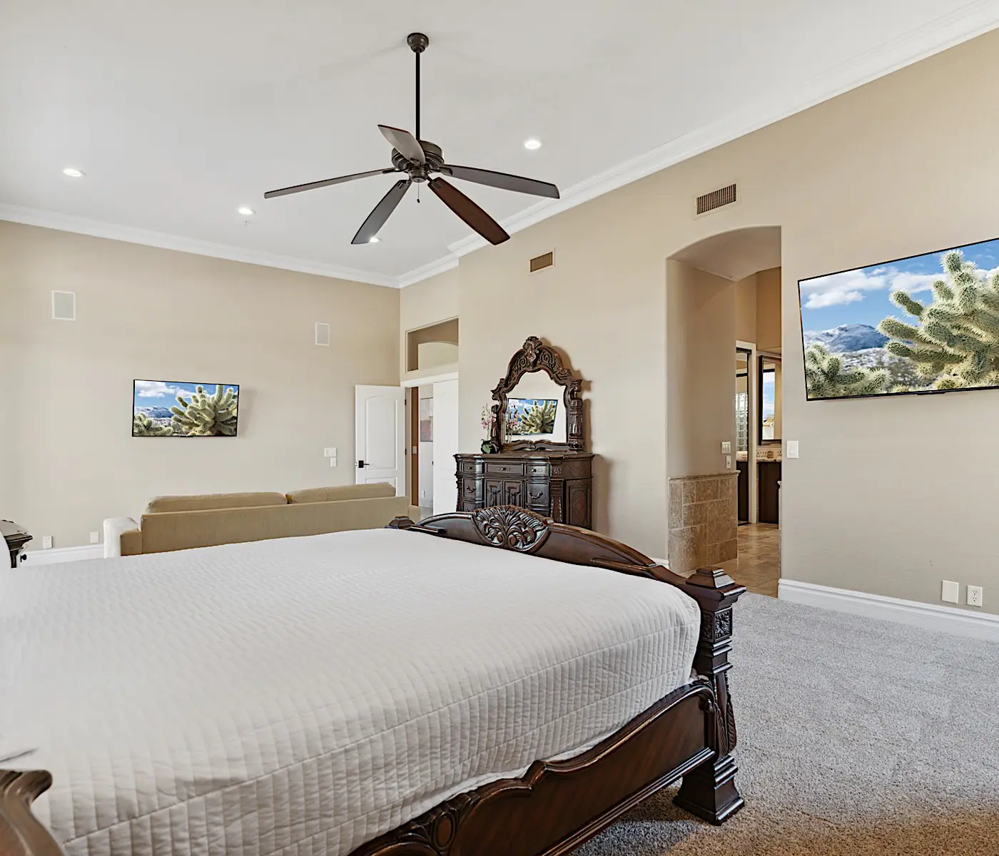 Pinnacle Peak Estate