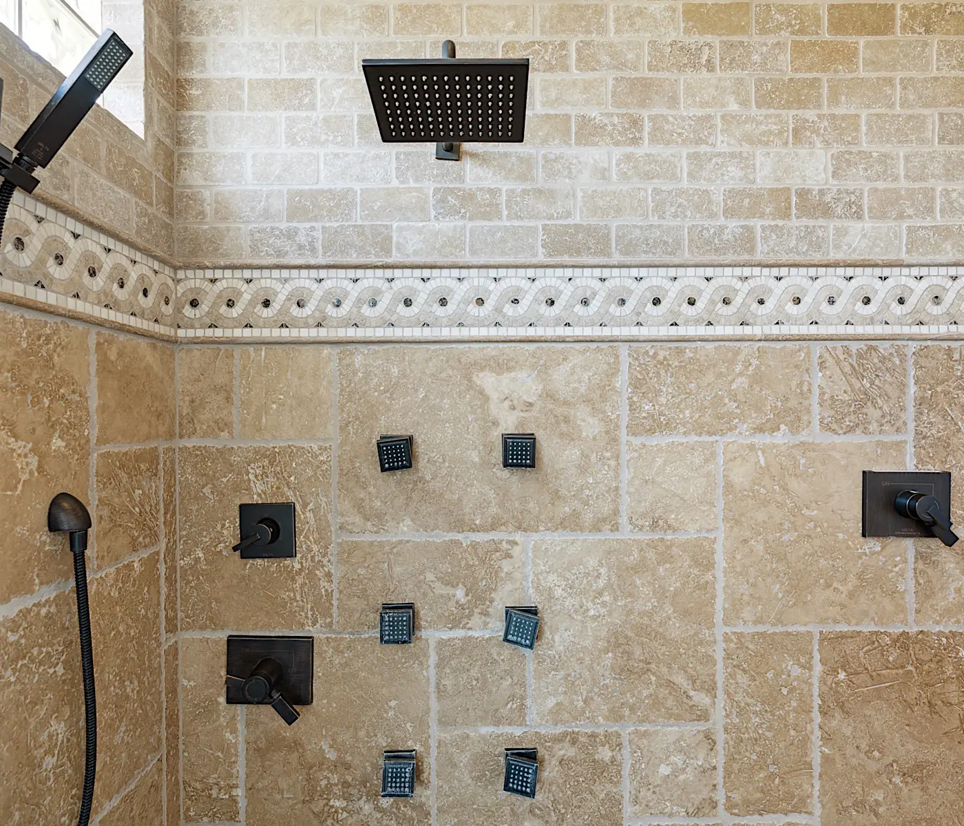 Pinnacle Peak Estate