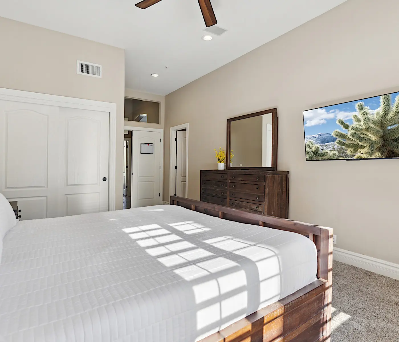 Pinnacle Peak Estate