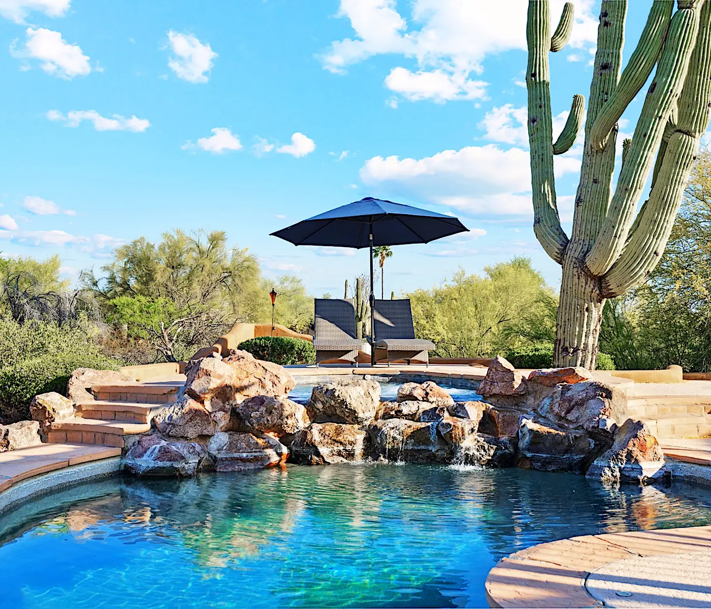 Pinnacle Peak Estate