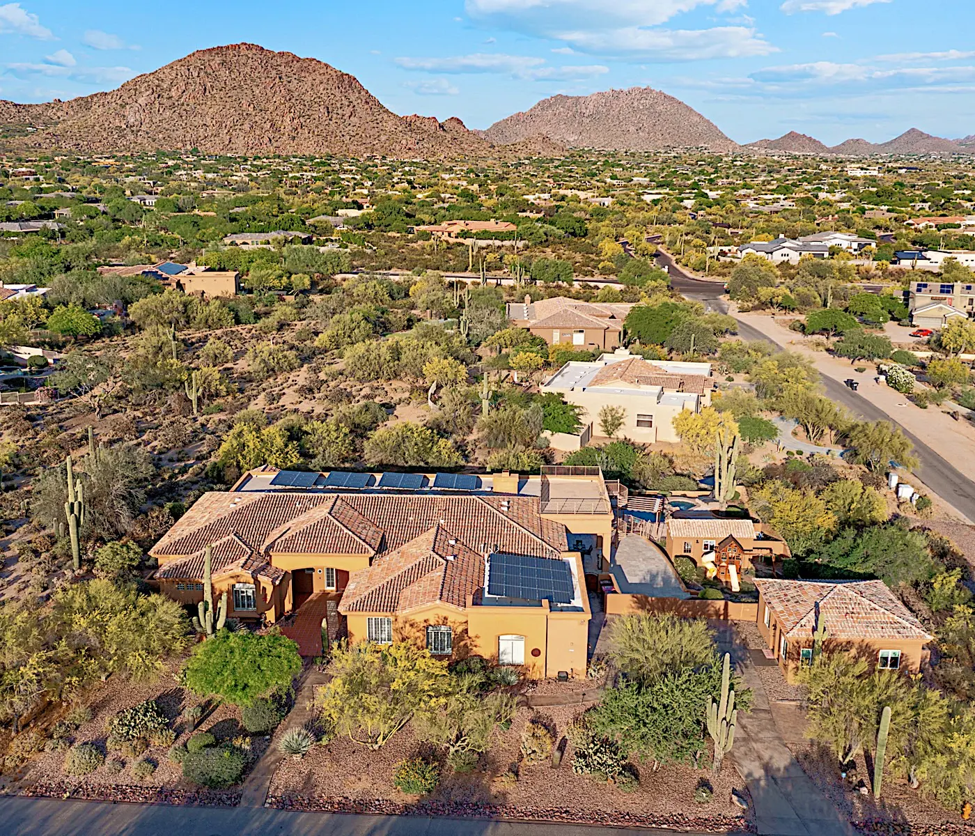 Pinnacle Peak Estate