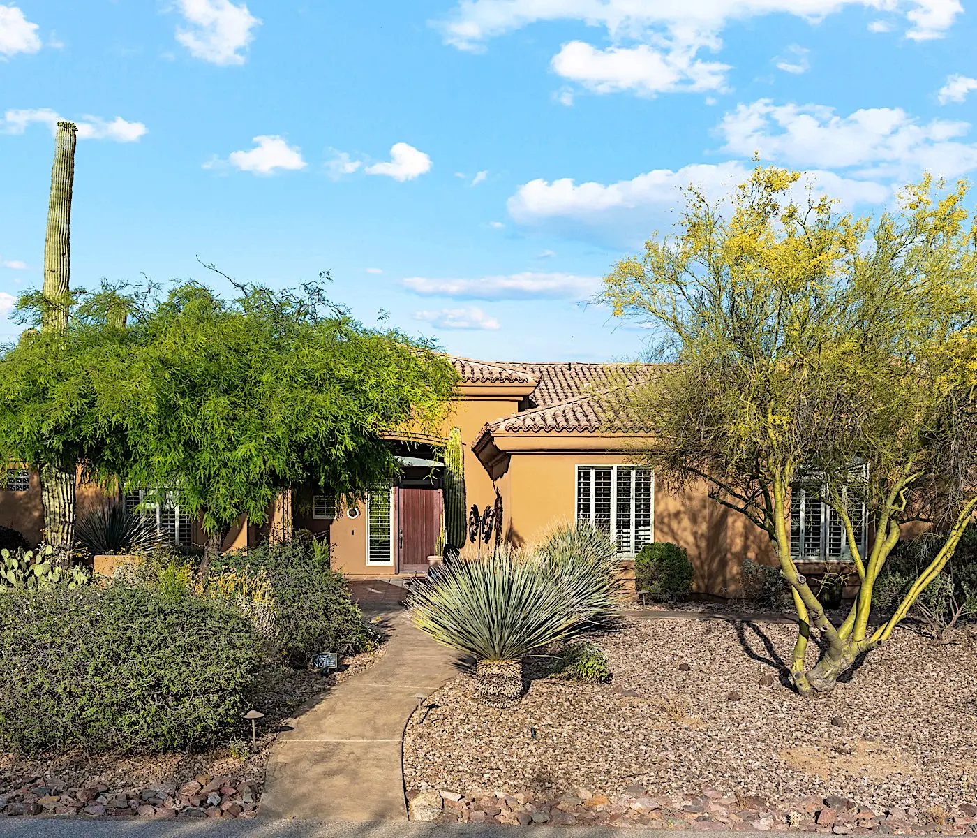 Pinnacle Peak Estate