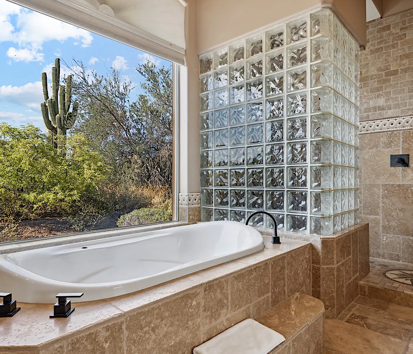 Pinnacle Peak Estate