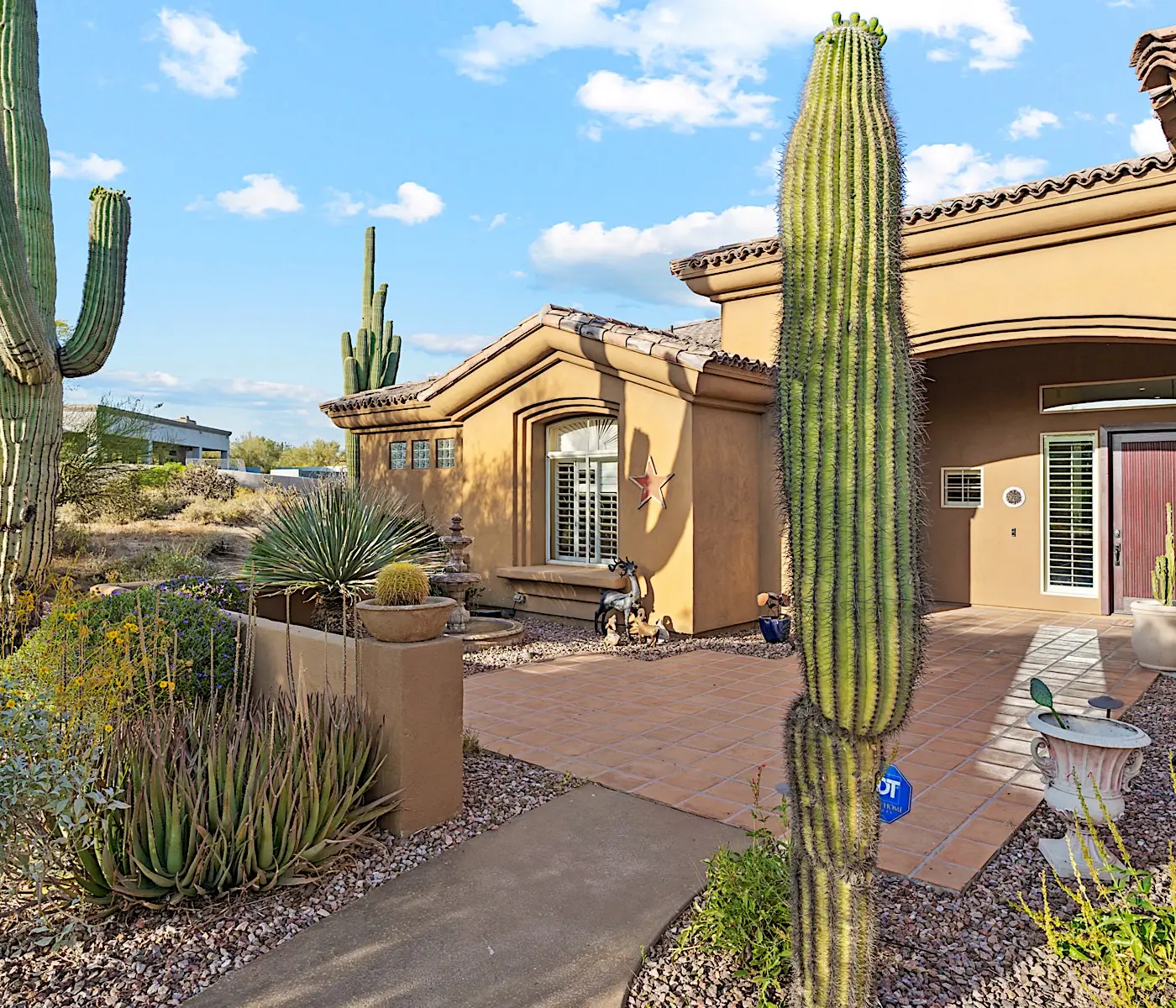 Pinnacle Peak Estate