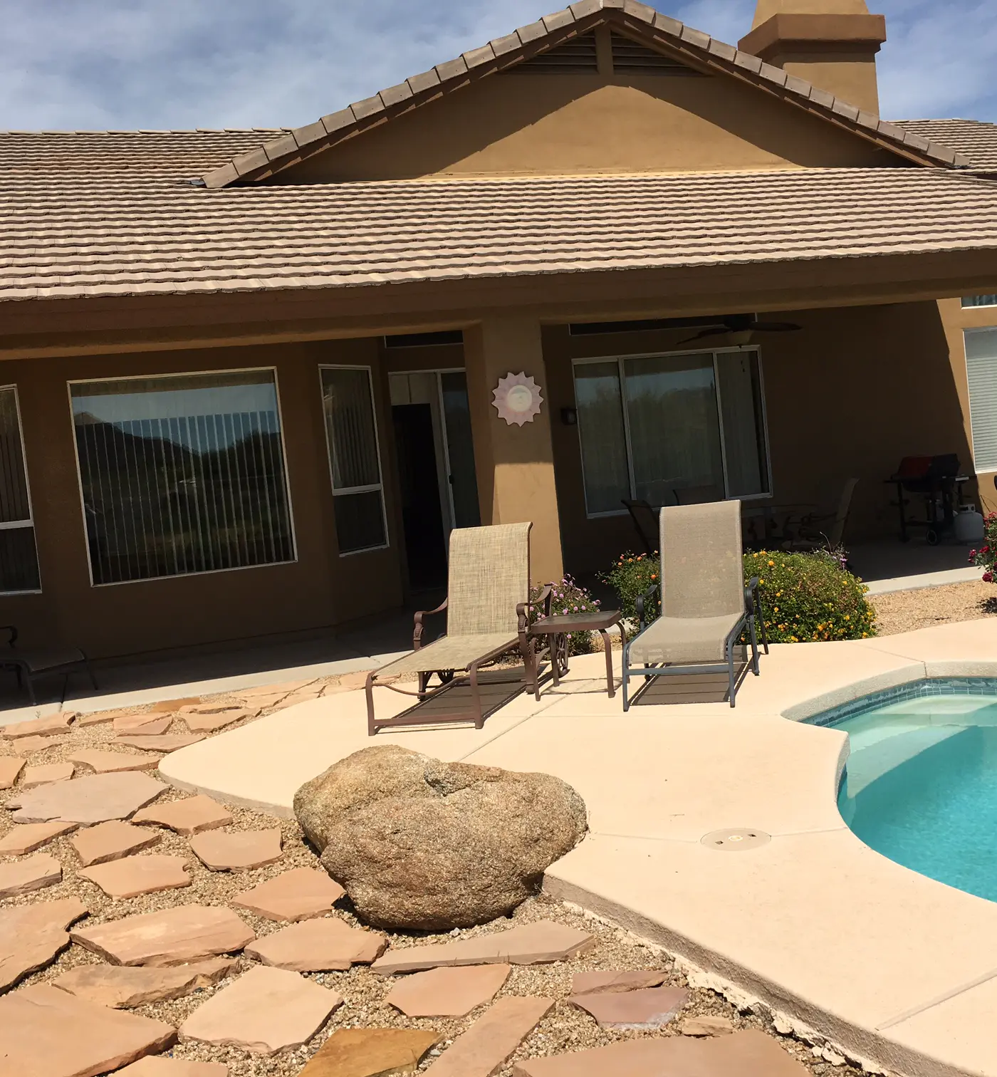 Troon Balancing Rock Home - T9687