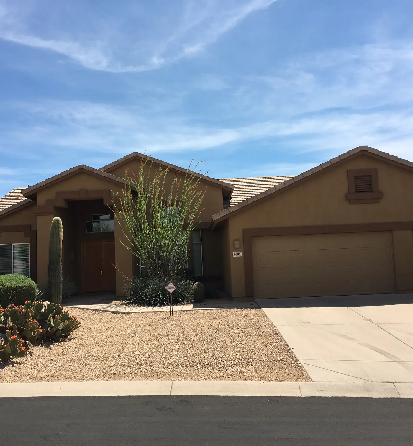 Troon Balancing Rock Home - T9687