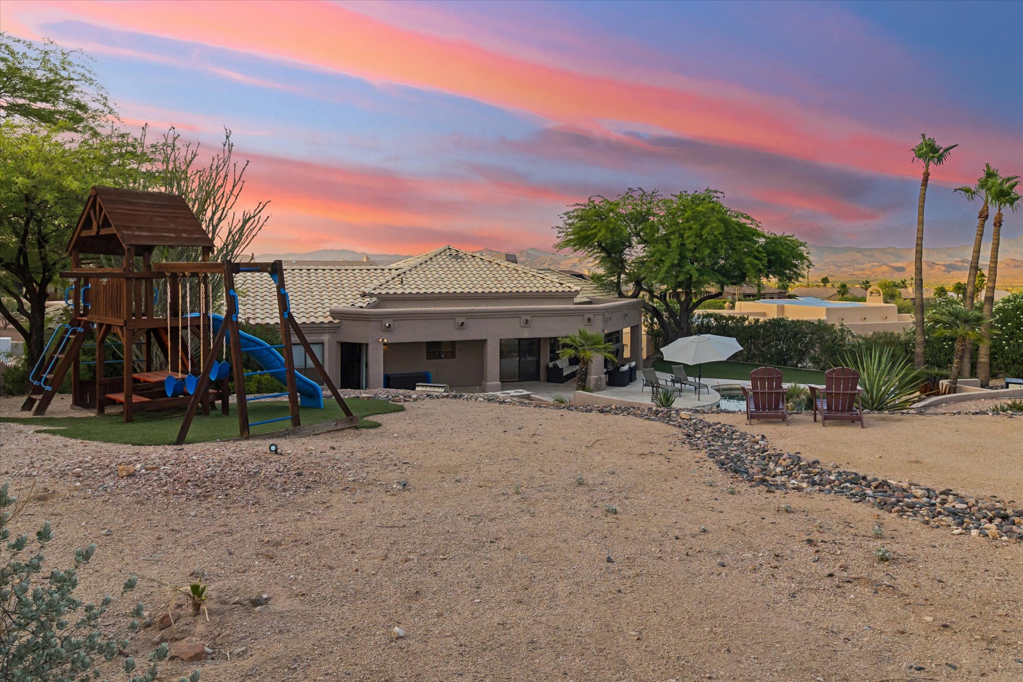 Hillside Tranquility - Desert Views, Heated Pool, Outdoor Kitchen & Light-Filled Luxury