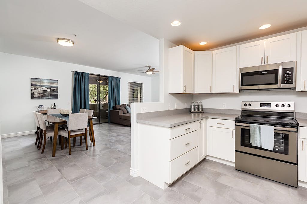 Villages North Condo - A Luxury Scottsdale Condo | Pool, Tennis & More!