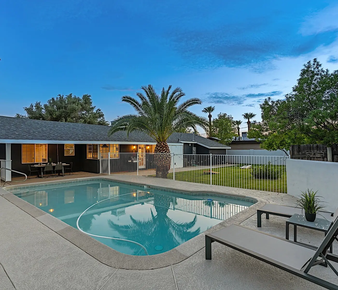 Uptown Max and Relax